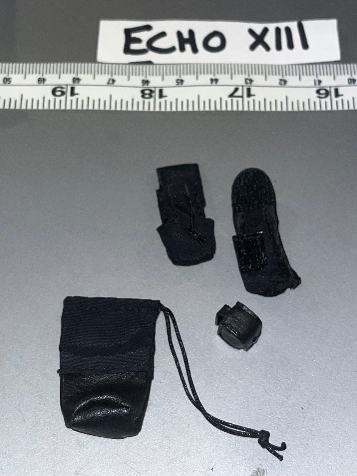 1/6 Modern Era Black Pouch Lot