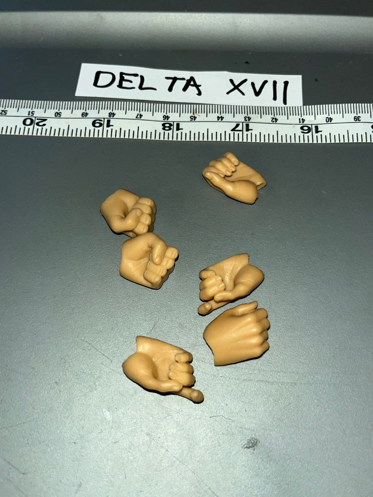 1/6 Scale Nude Figure Hand Lot