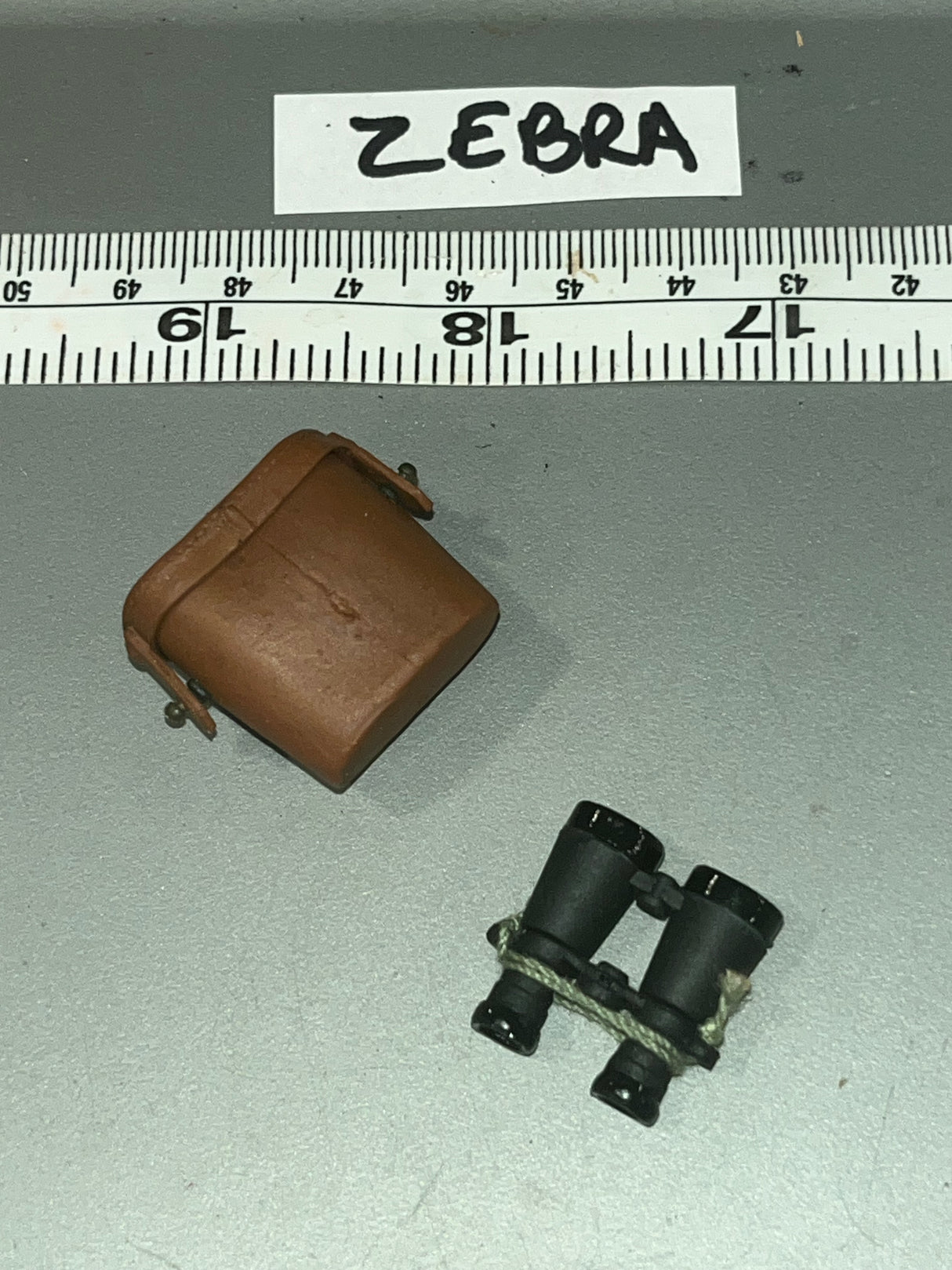 1/6 Scale World War One German Binoculars and Case