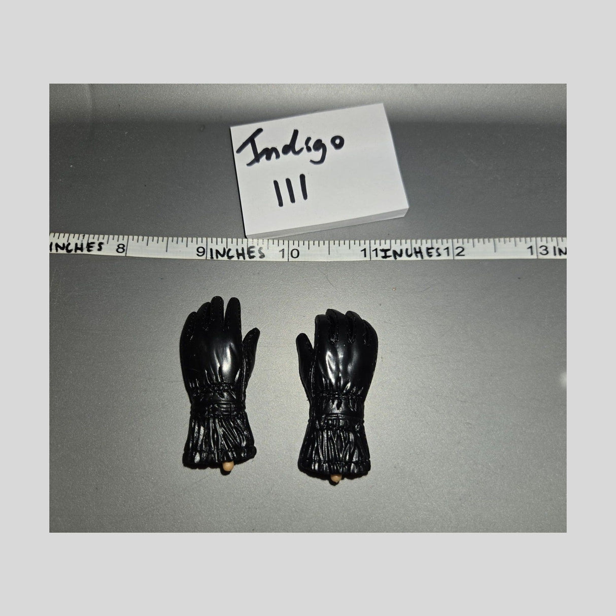 1/6 Scale WWII German Fallschirmjager Gloved Hands - Dragon