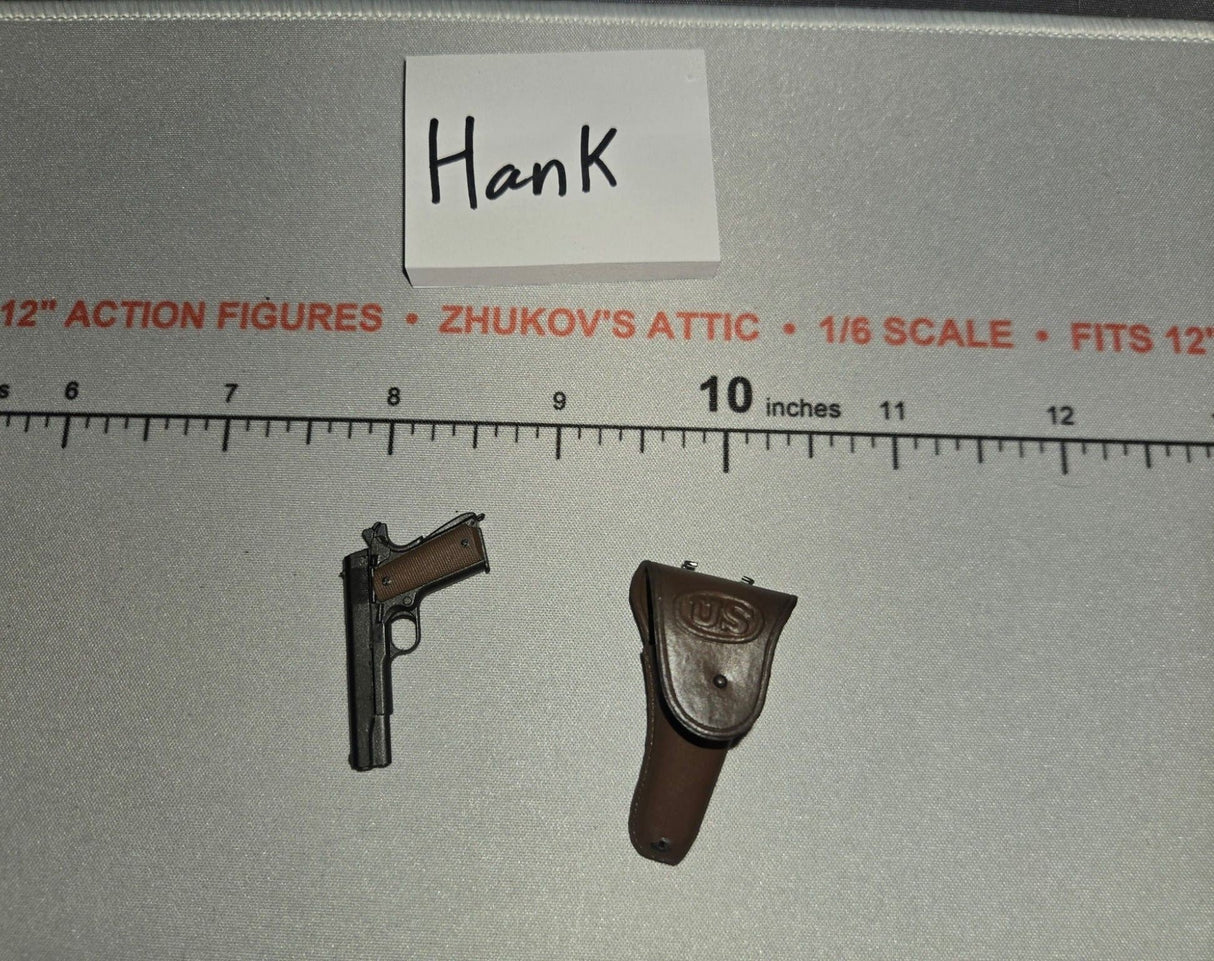 1/6 Scale WWII US Pistol and Holster Set