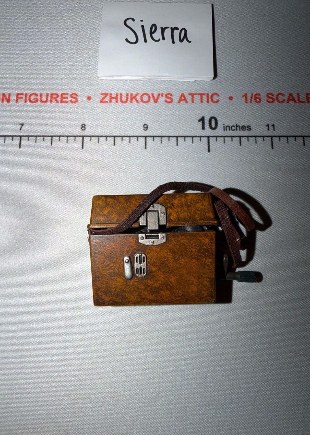 1/6 Scale WWII German Field Telephone and Case - Dragon
