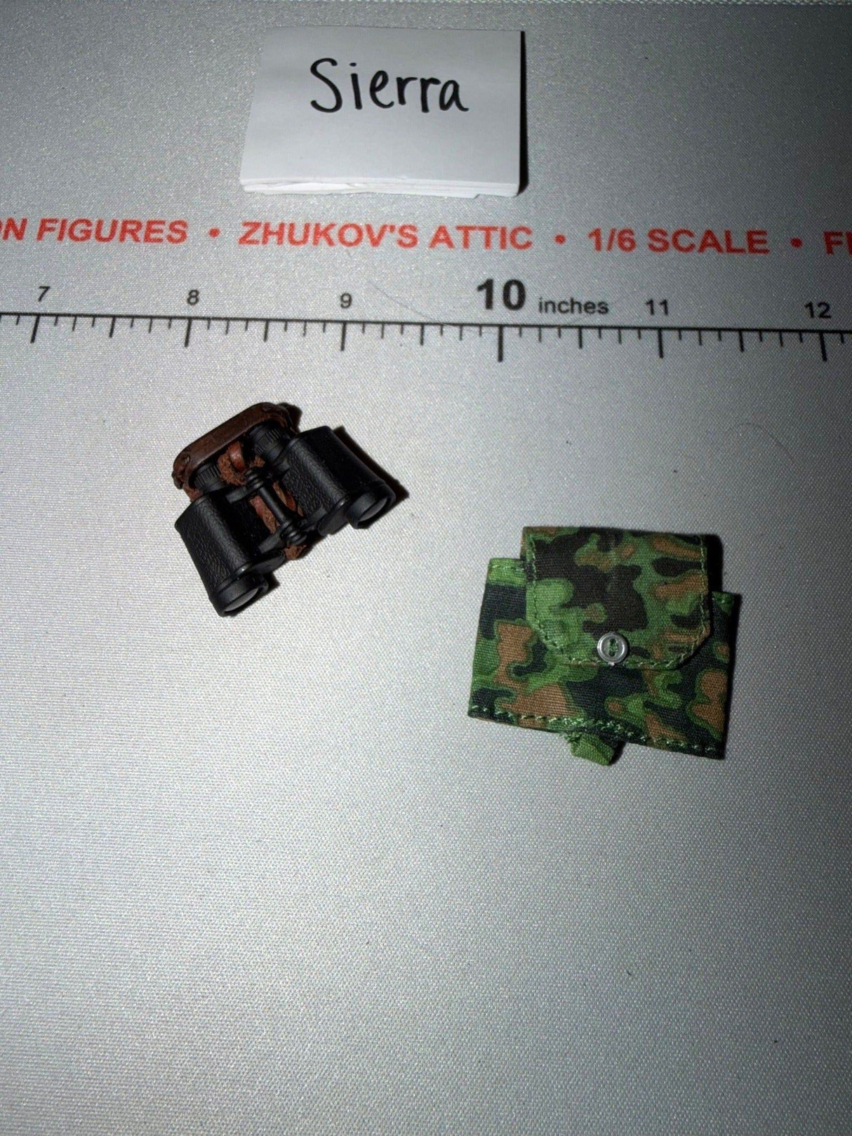 1/6 Scale WWII German Era Binoculars with Camouflage Pouch