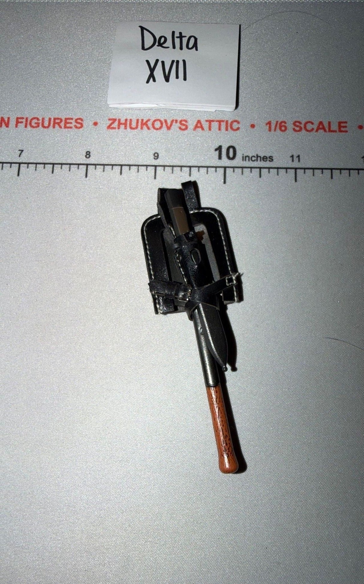 1/6 Scale WWII German Entrenching Tool and Bayonet