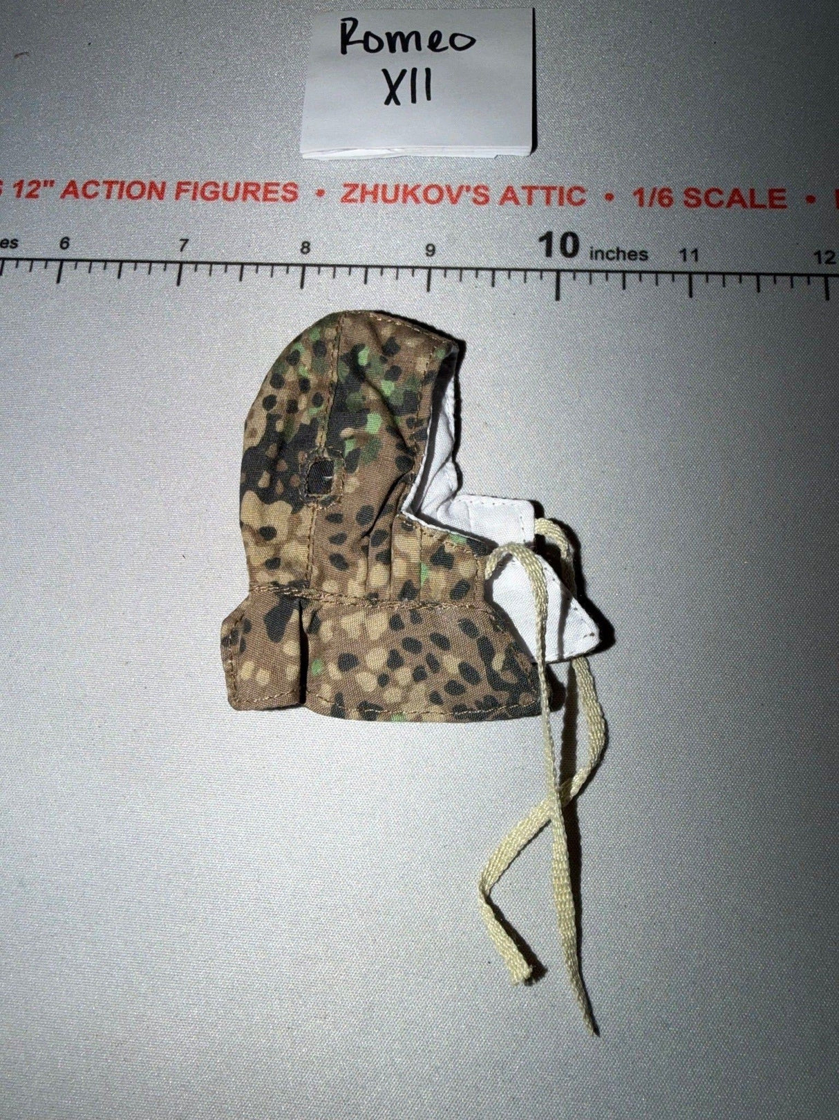 1/6 Scale WWII German Waffen Reversible Winter Hood - Pea Dot