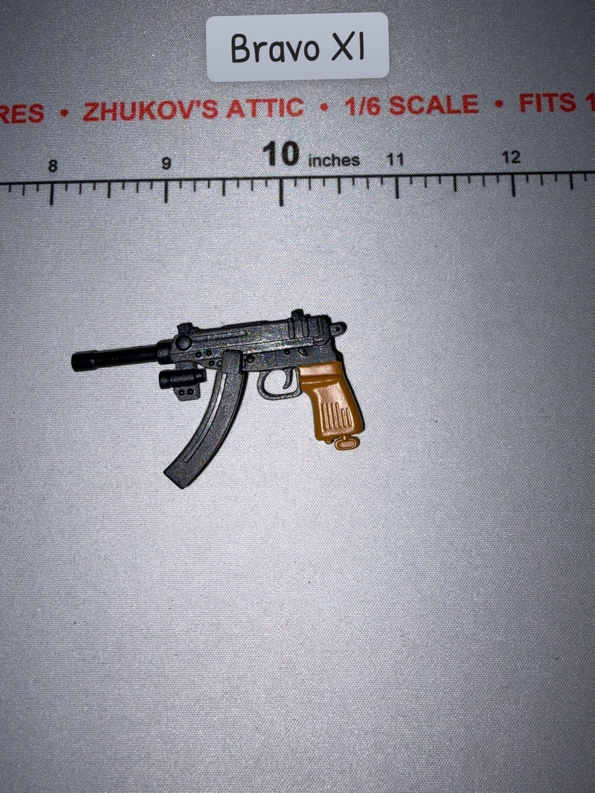 1/6 Scale Modern Era Czech Skorpion Submachine Gun with Extended Magazine