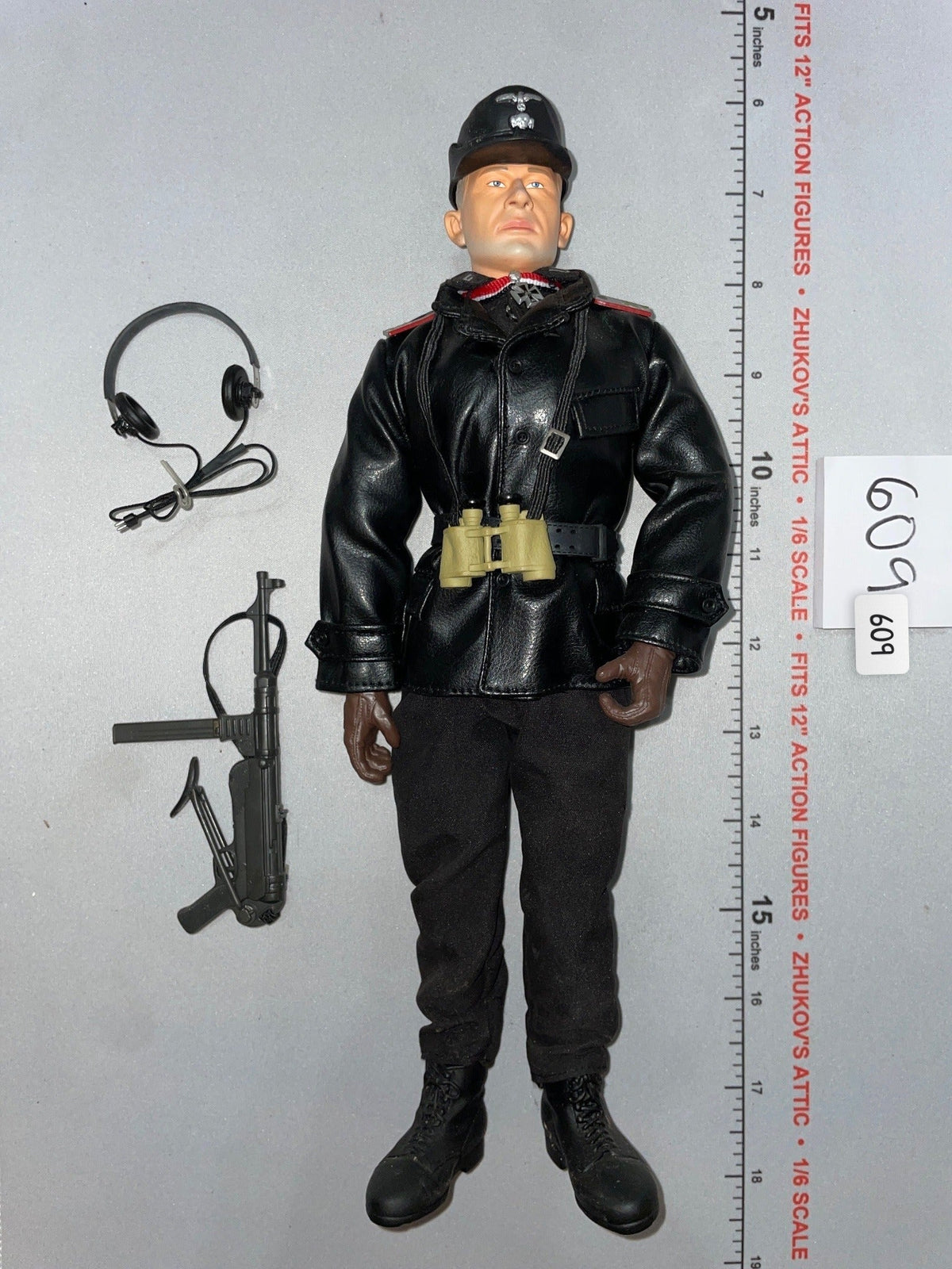 1:6 Scale Dragon WWII German Panzer Tanker Dressed Figure