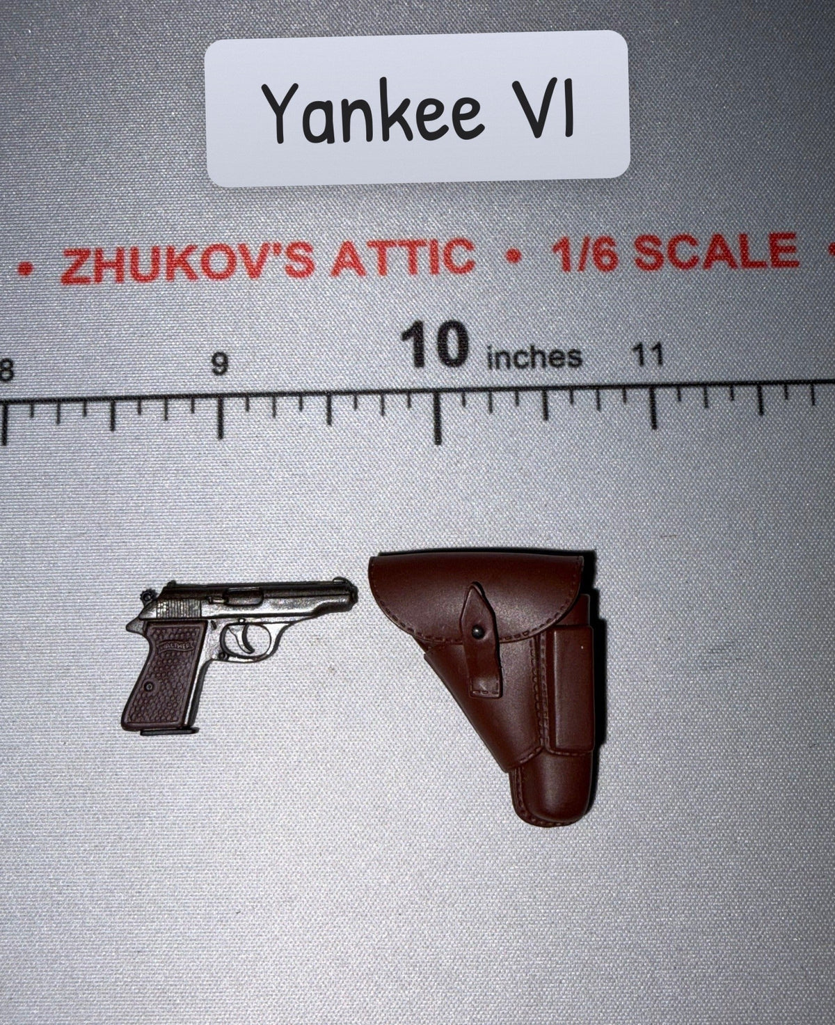 1/6 Scale WWII German Pistol and Holster - Dragon