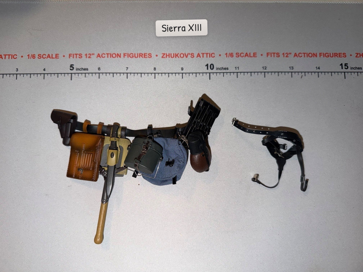 1/6 Scale WWII German Luftwaffe Fallshirmjager Field Gear Set - Dragon