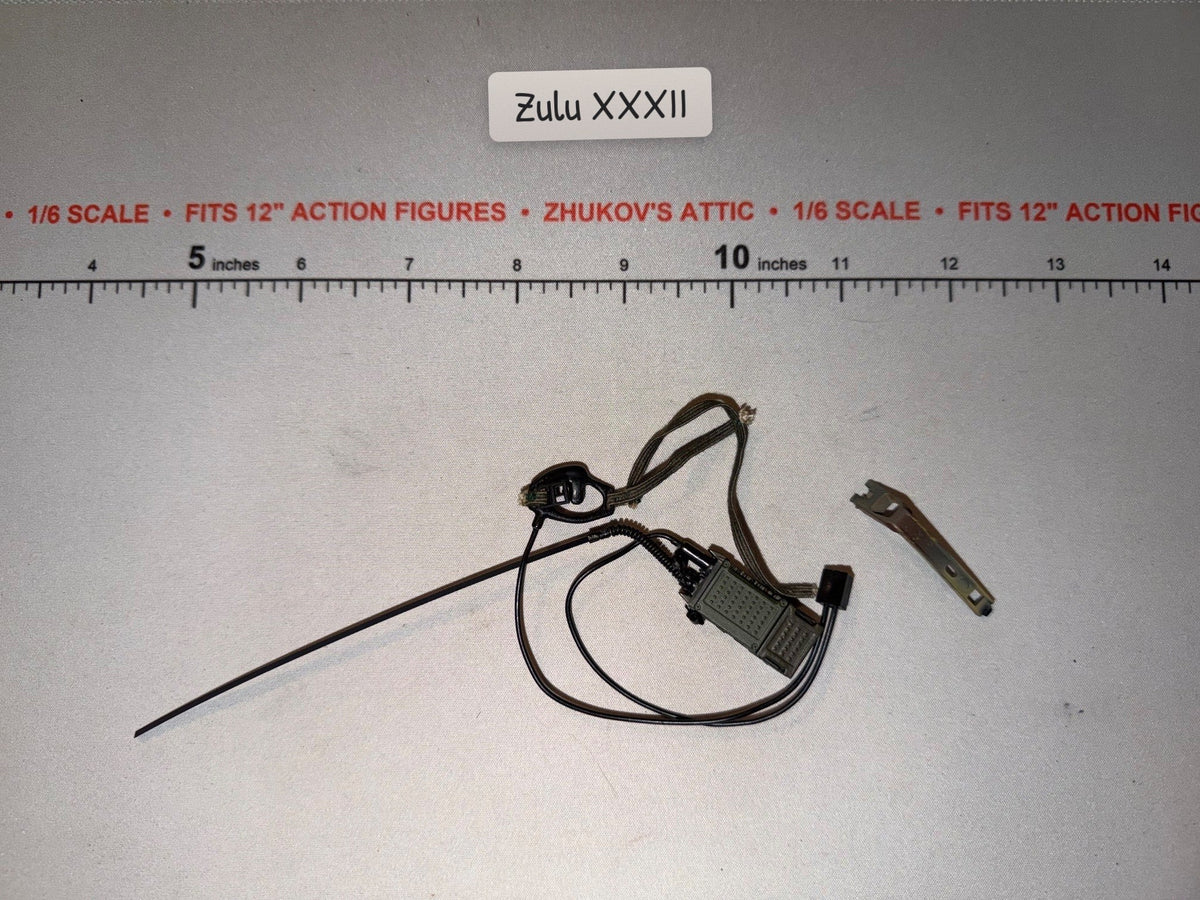 1/6 Scale Modern Russian Military Radio with Headset and Antenna