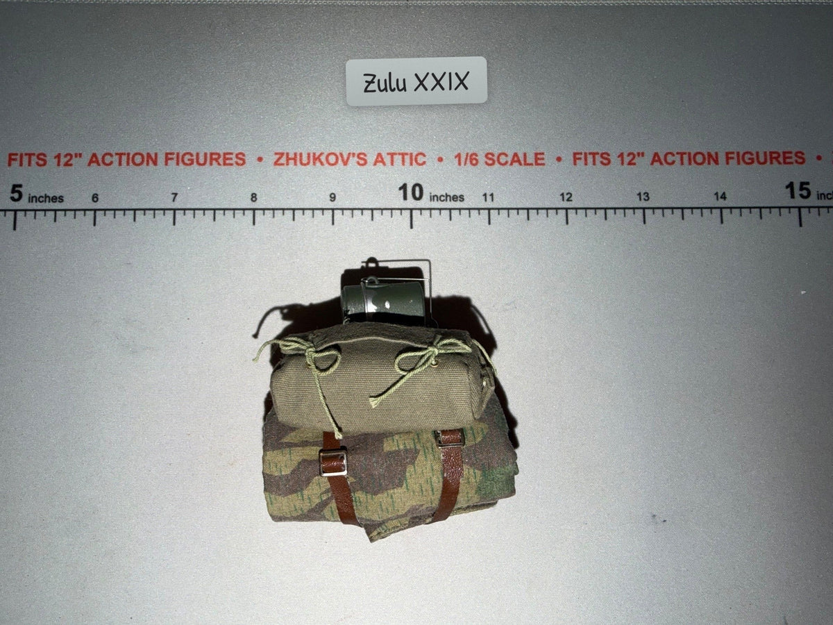 1/6 Scale WWII German A Frame Backpack with Zelt and Mess Tin