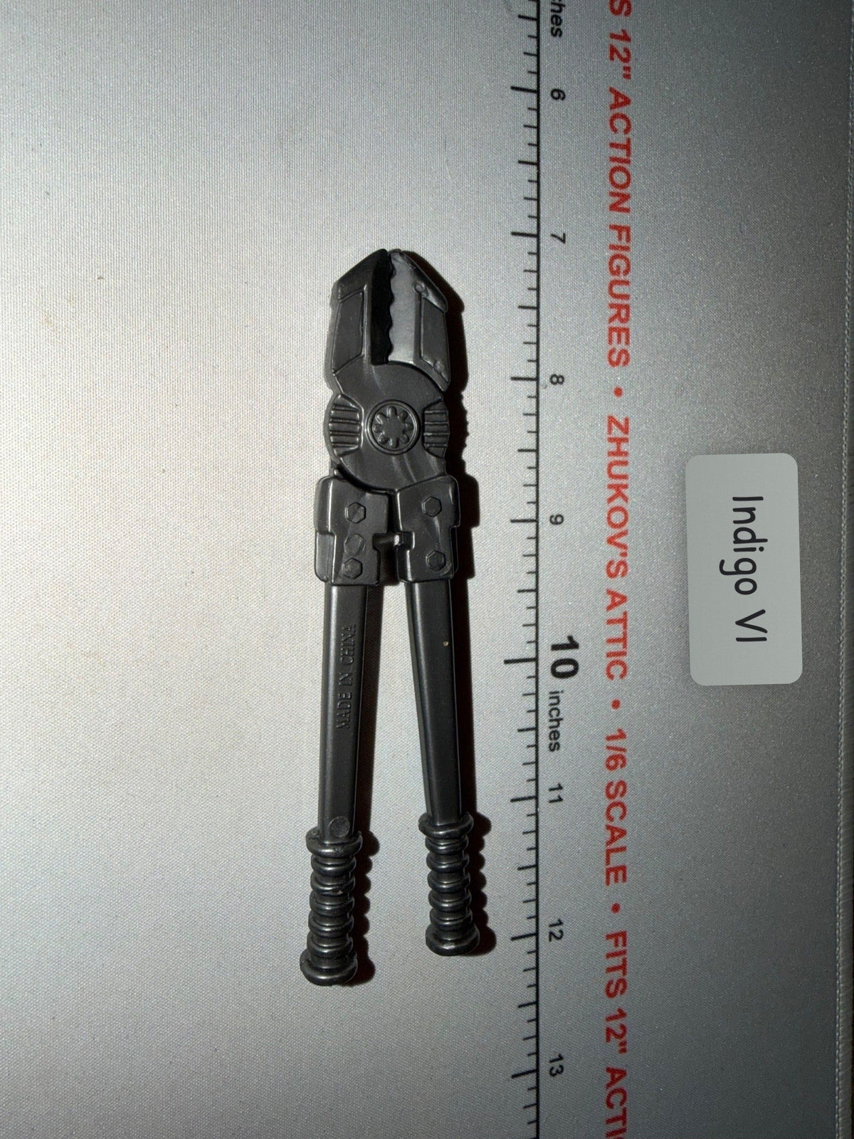 1/6 Scale Modern Era Bolt Cutters