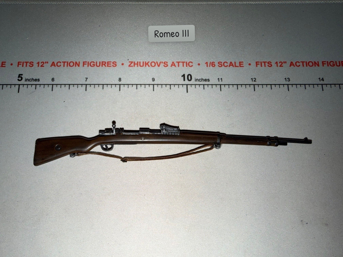 1/6 Scale World War One German rifle with Sling - Sideshow