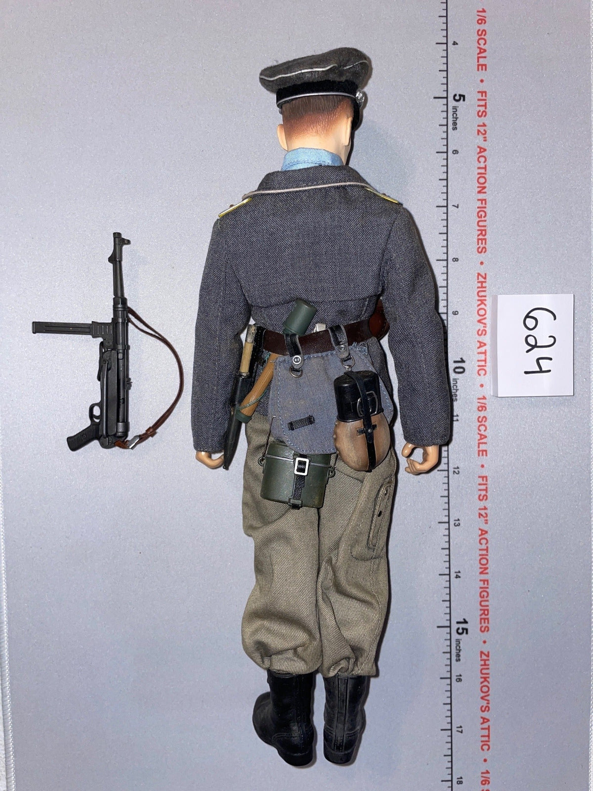 1:6 Scale WWII German Luftwaffe Dressed Figure with Submachine Gun - Dragon