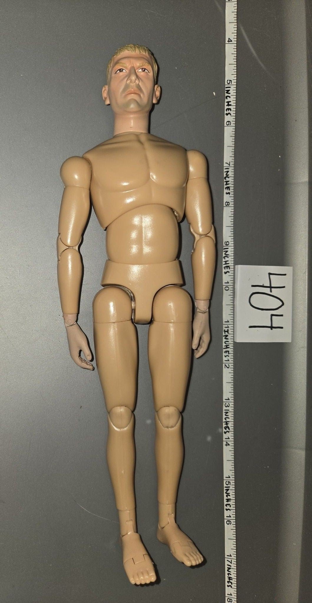 1/6 Scale Nude Male Action Figure Body with Blonde Head Sculpt - Dragon