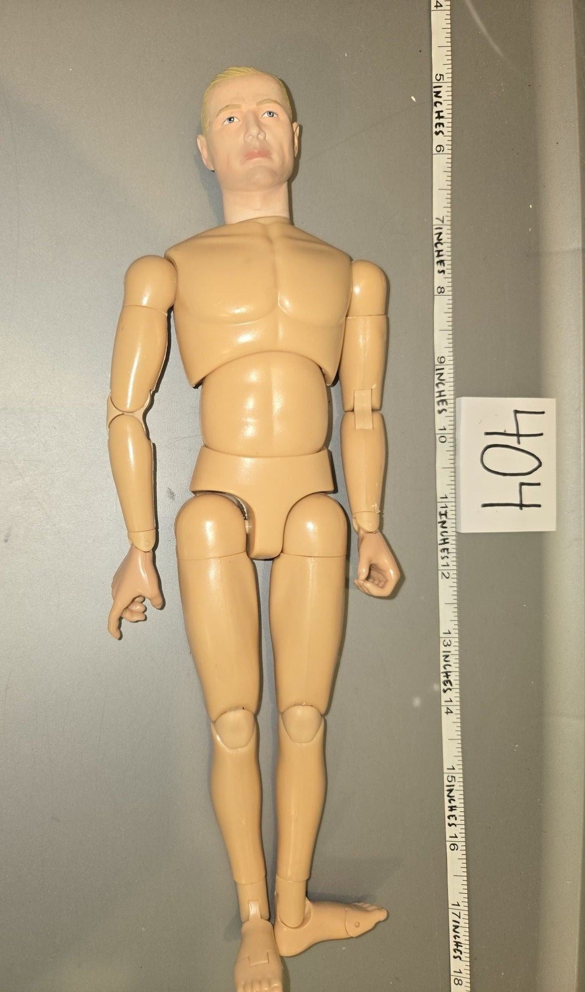 1/6 Scale Nude Male Action Figure Body with Blonde Head Sculpt - Dragon