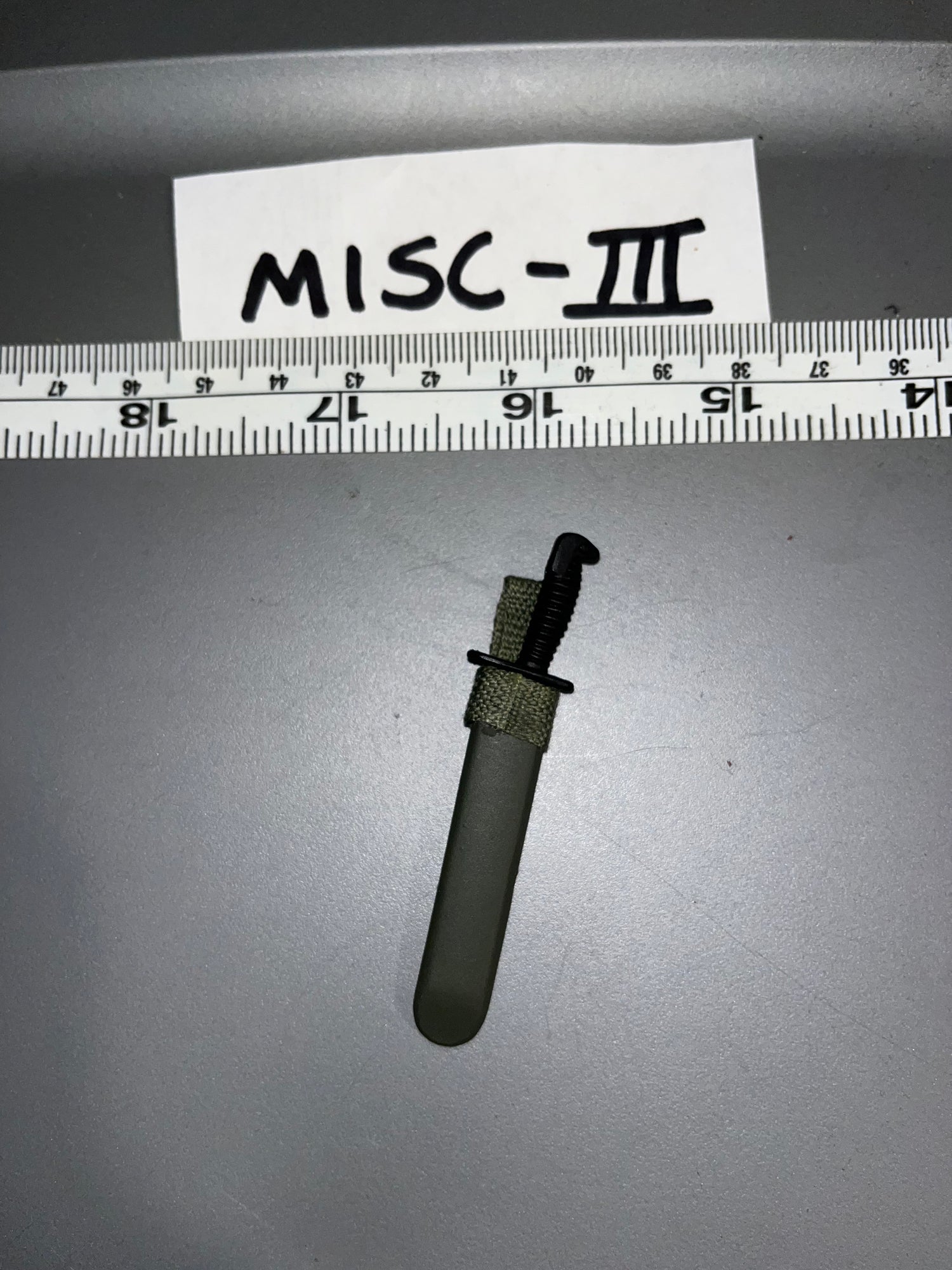 1:6 Scale WWII US Bayonet and Sheath 109697