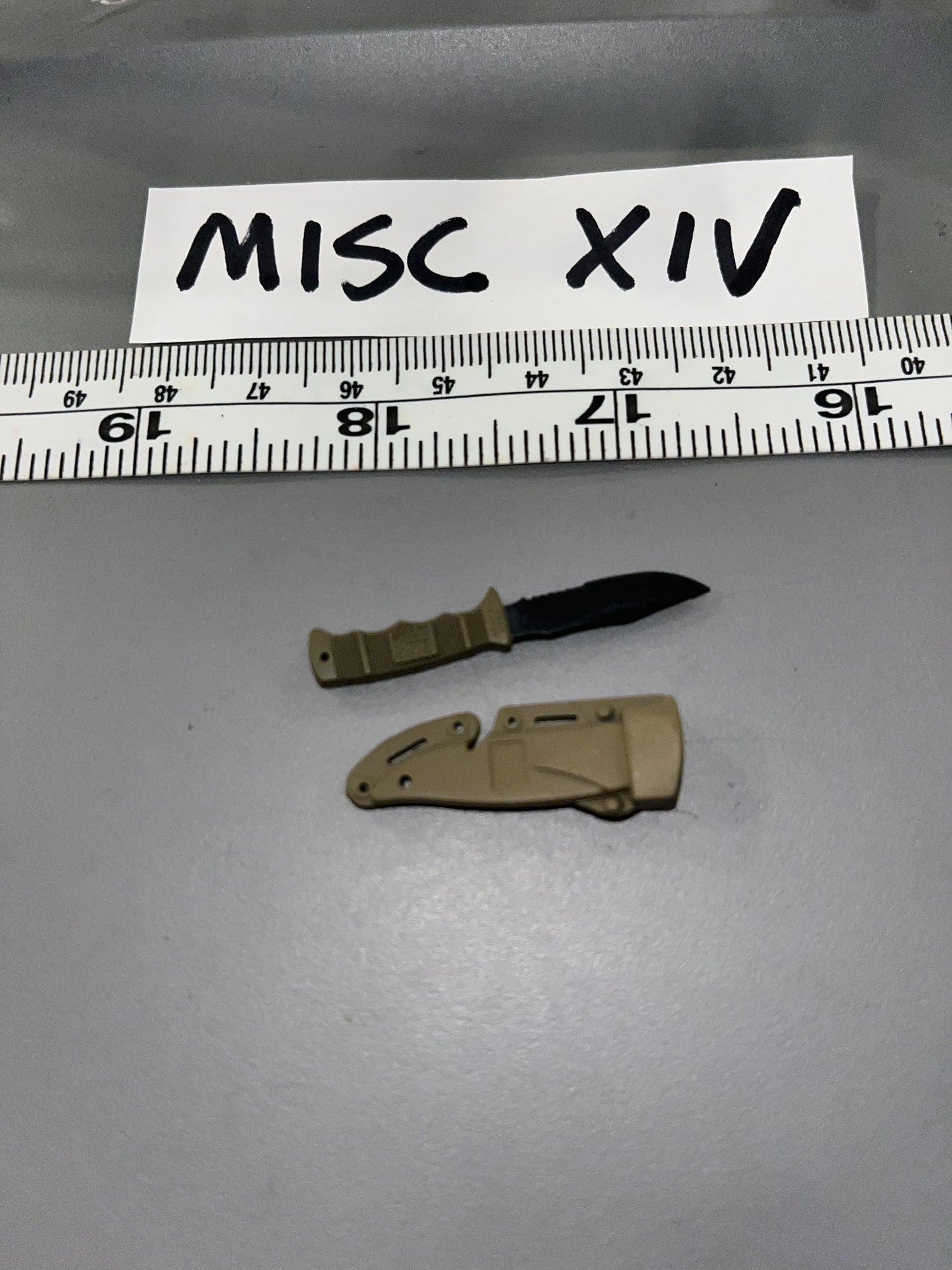 1/6 Scale Modern Era Knife / Sheath - Minitimes 105697