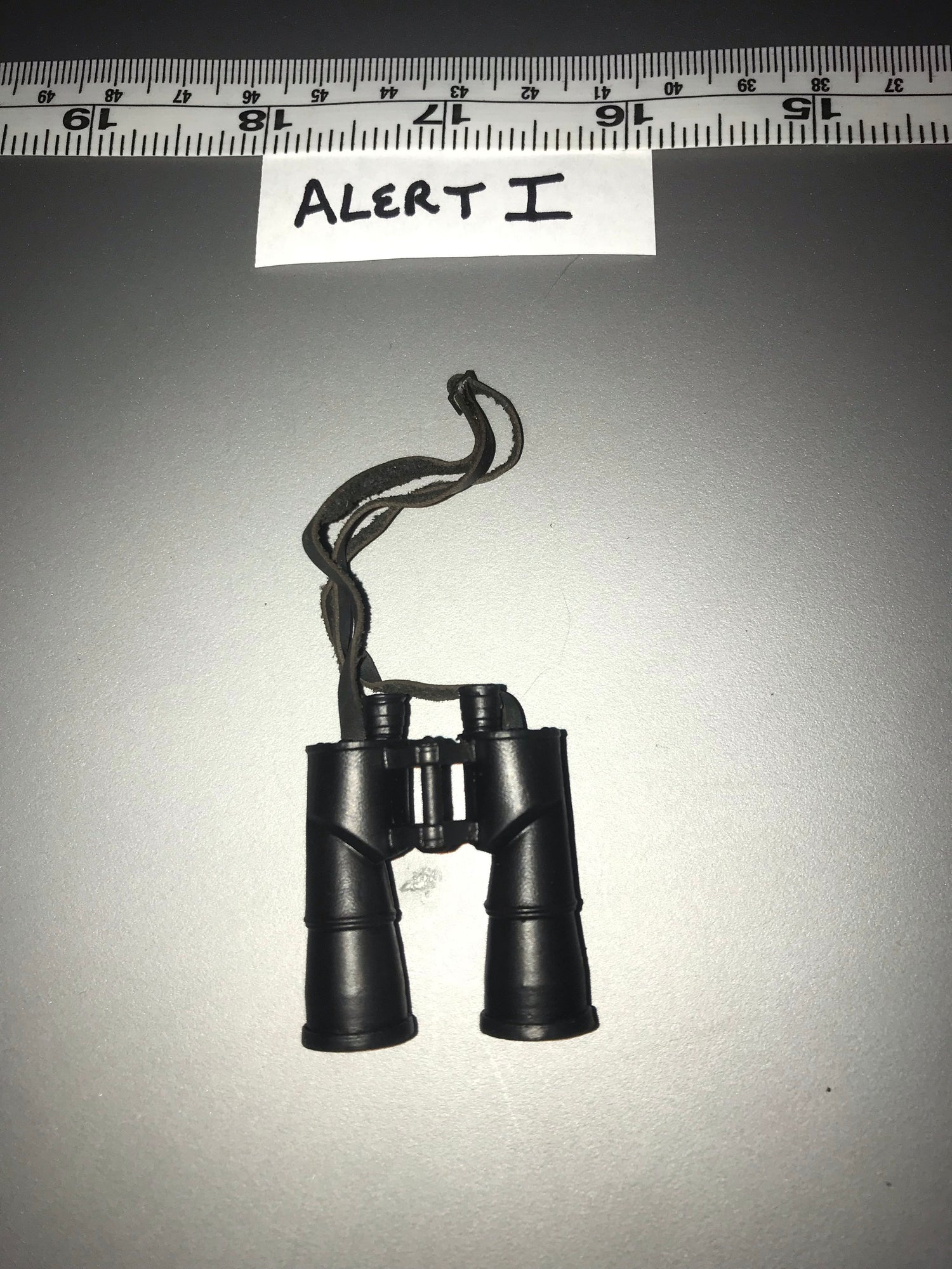 1/6 Scale WWII US Navy Binoculars - Alert Line