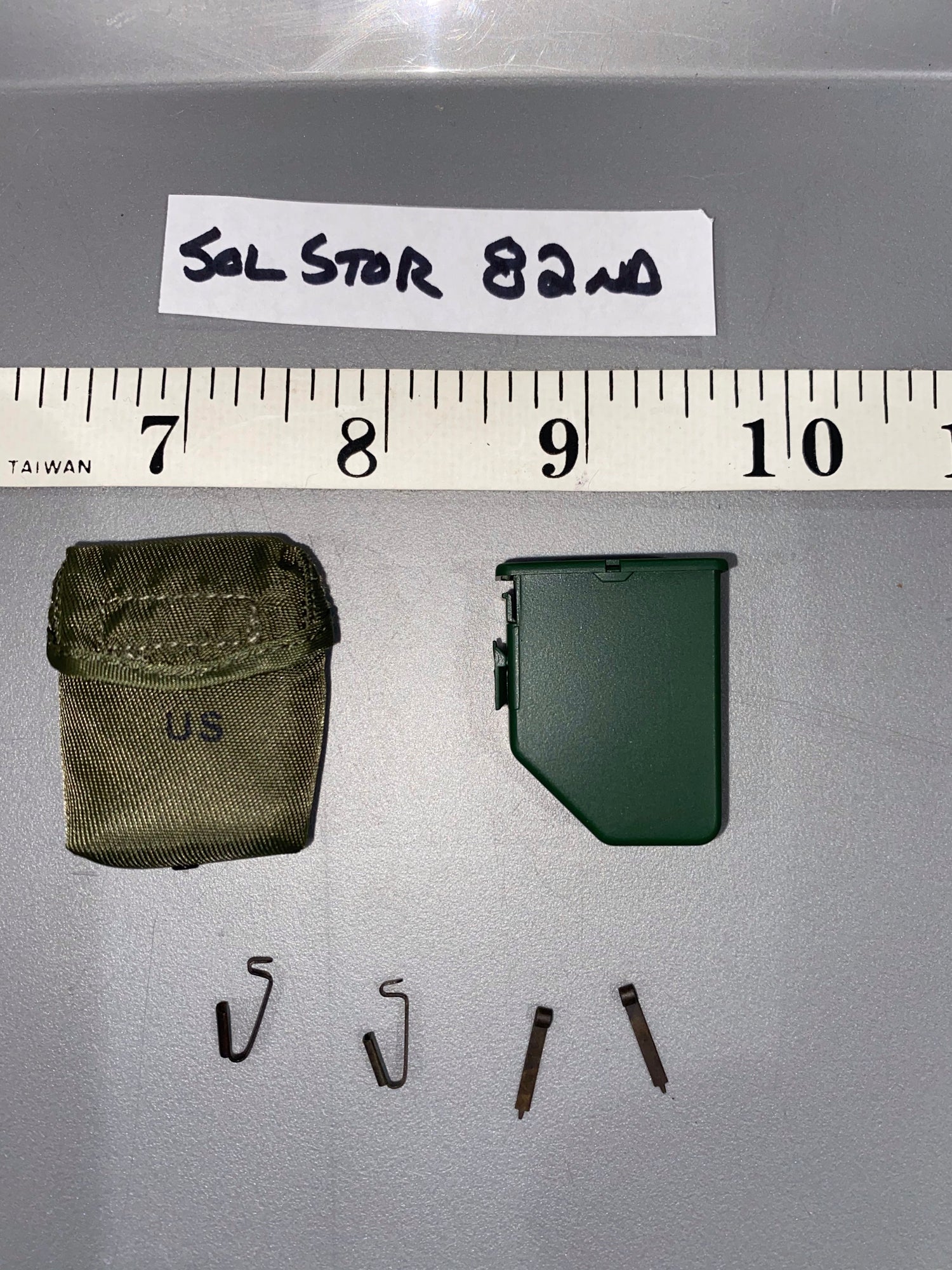 1:6 Scale Modern Era SAW Magazine Pouch - Soldier Story 82nd Airborne Paratrooper