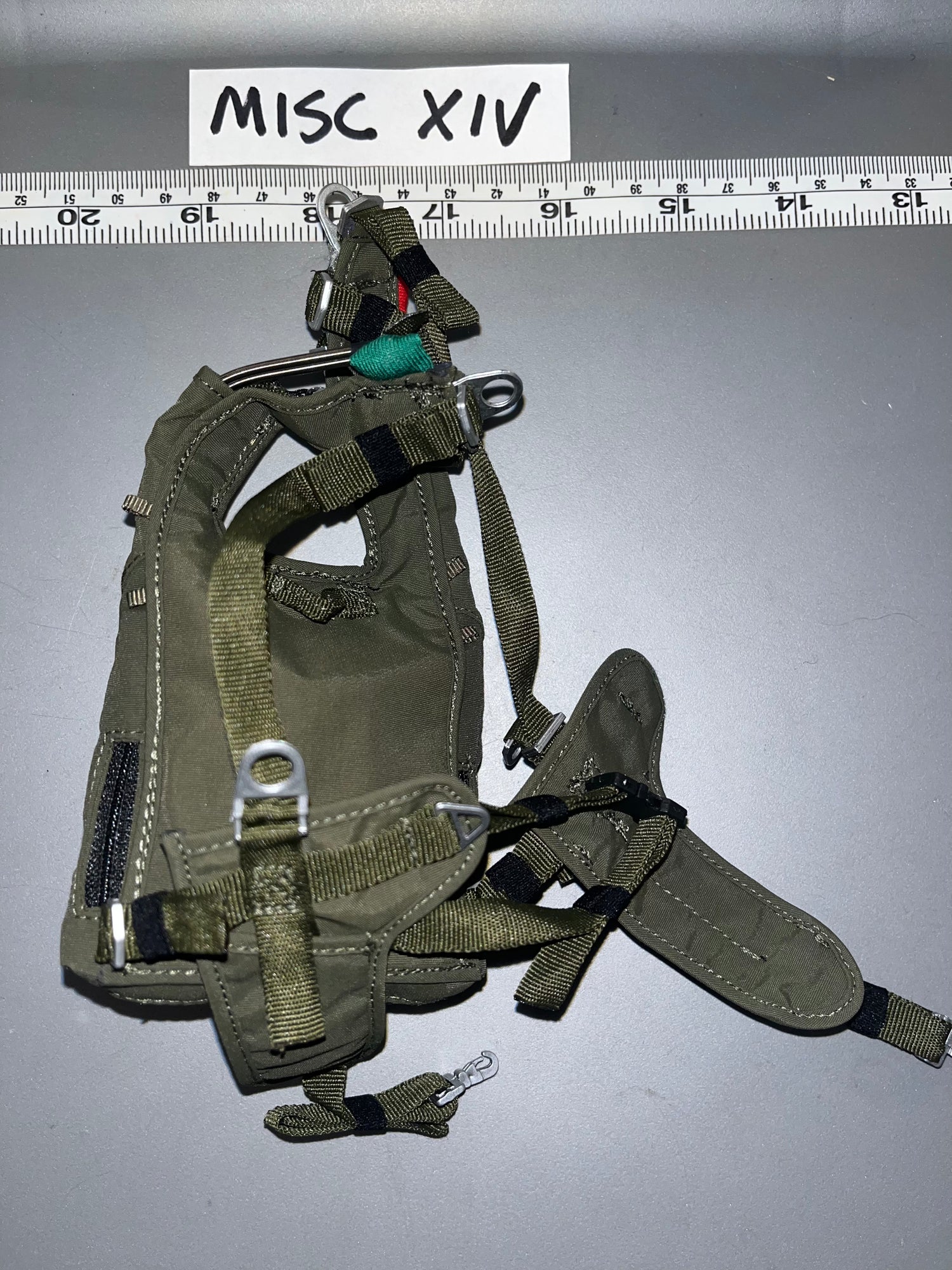 1/6 Scale Modern Era Parachute - Minitimes 105686