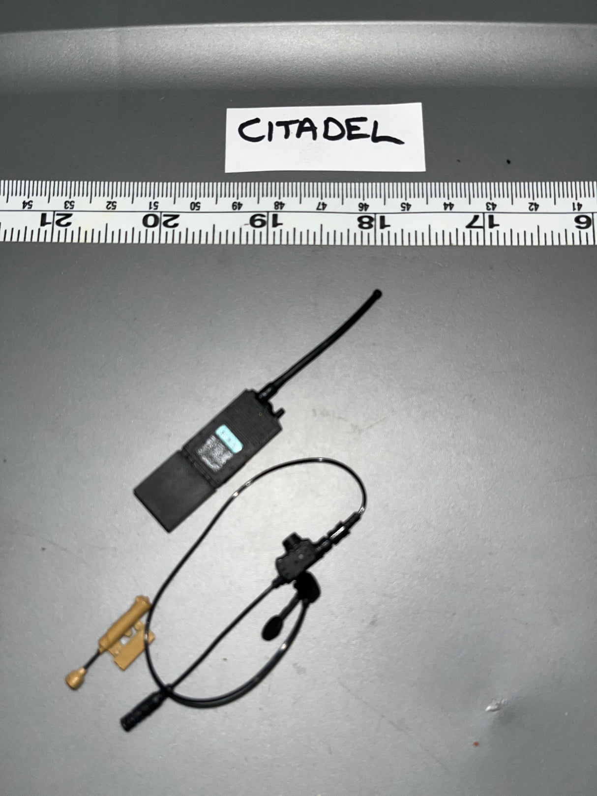 1:6 Scale Modern Era Radio 107056