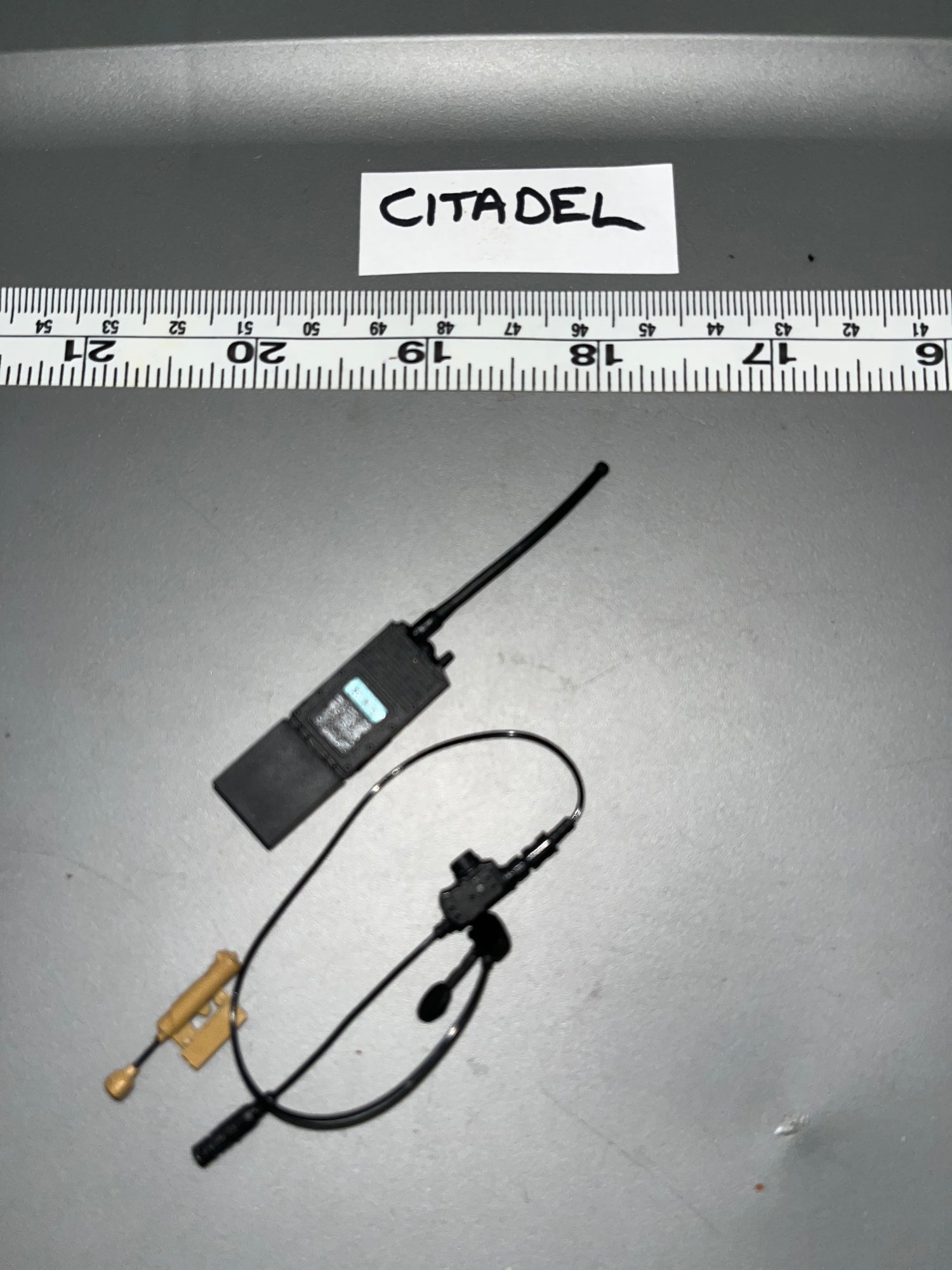 1:6 Scale Modern Era Radio 107056