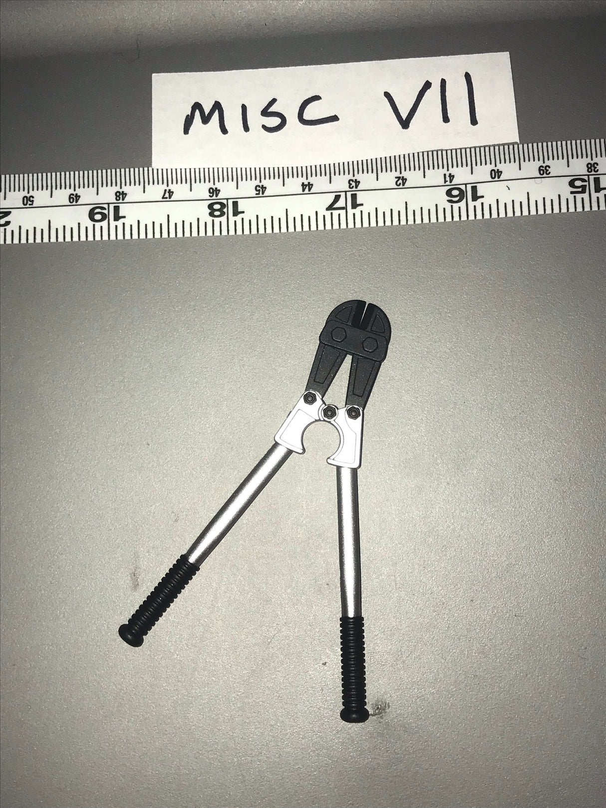 1:6 Modern Era Bolt Cutters - Redman Leon