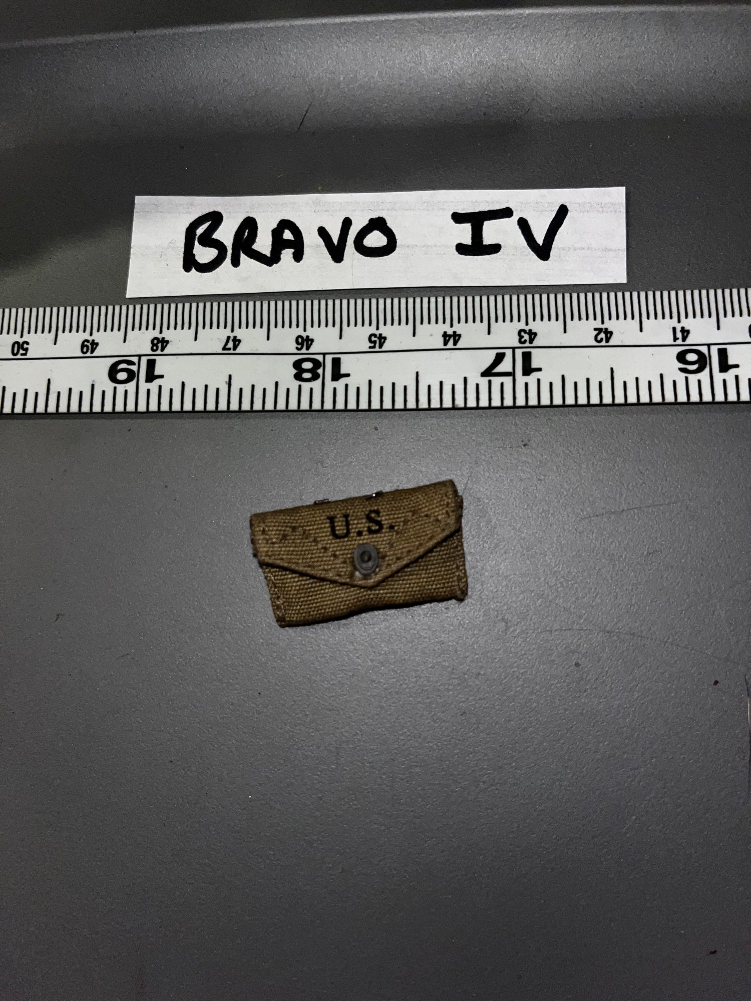 1/6 Scale WWII US First Aid Kit 108303