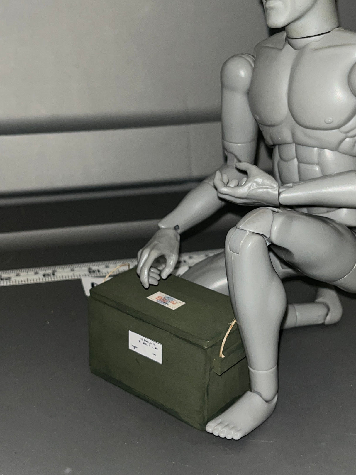 1/6 Scale WWII US German Machine Gun Ammunition Crate 107679