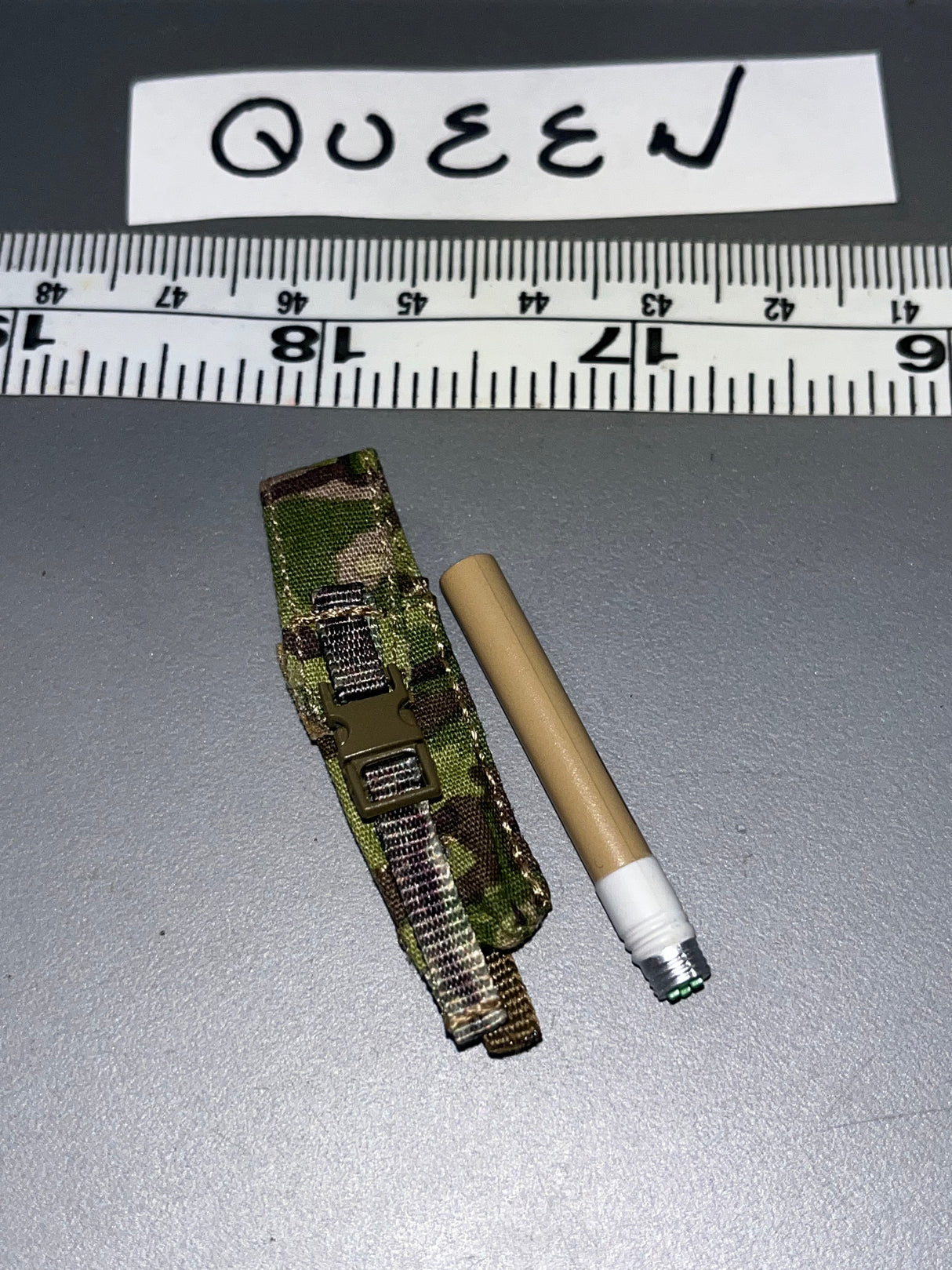 1/6 Scale Modern Era Russian Flare / Pouch - DAM 106412