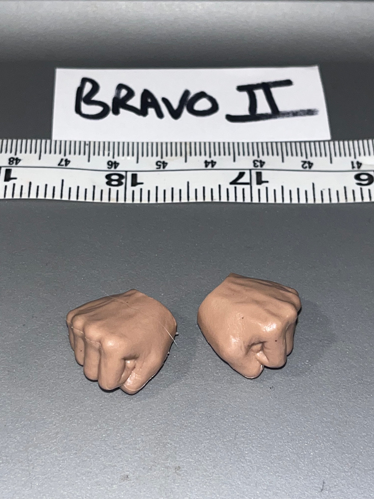 1:6 Scale WWII German Fist Hands - Ujindou