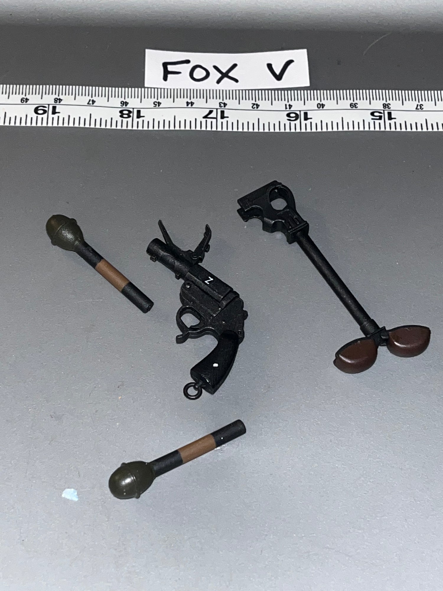 1:6 WWII German  Flare Gun 104653