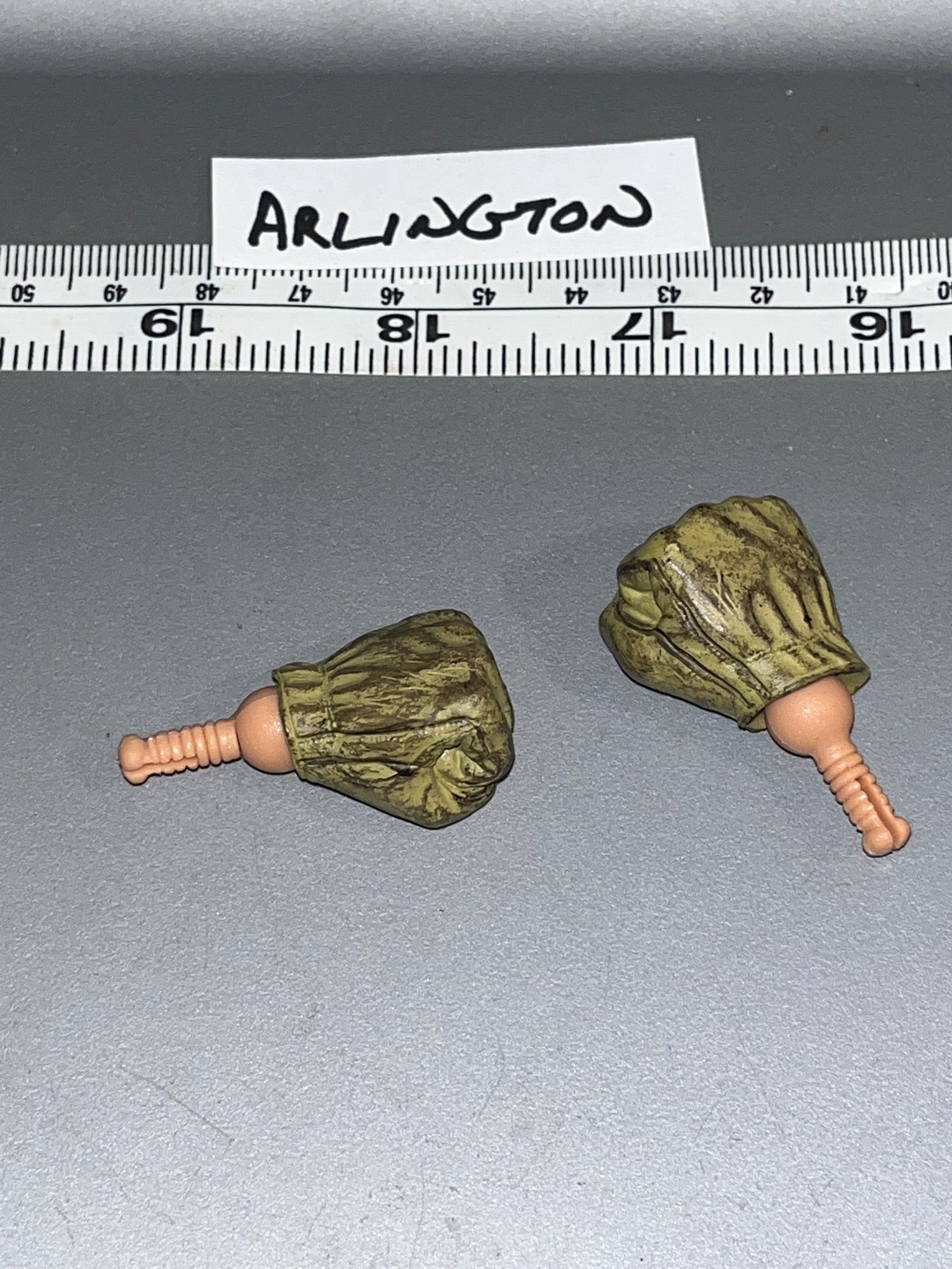 1/6 Scale Western Era Gloved Hands 102700