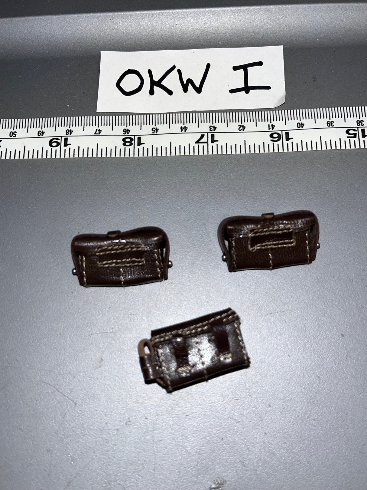 1/6 Scale WWII Japanese Leather Rifle Pouches  - IQO 104966