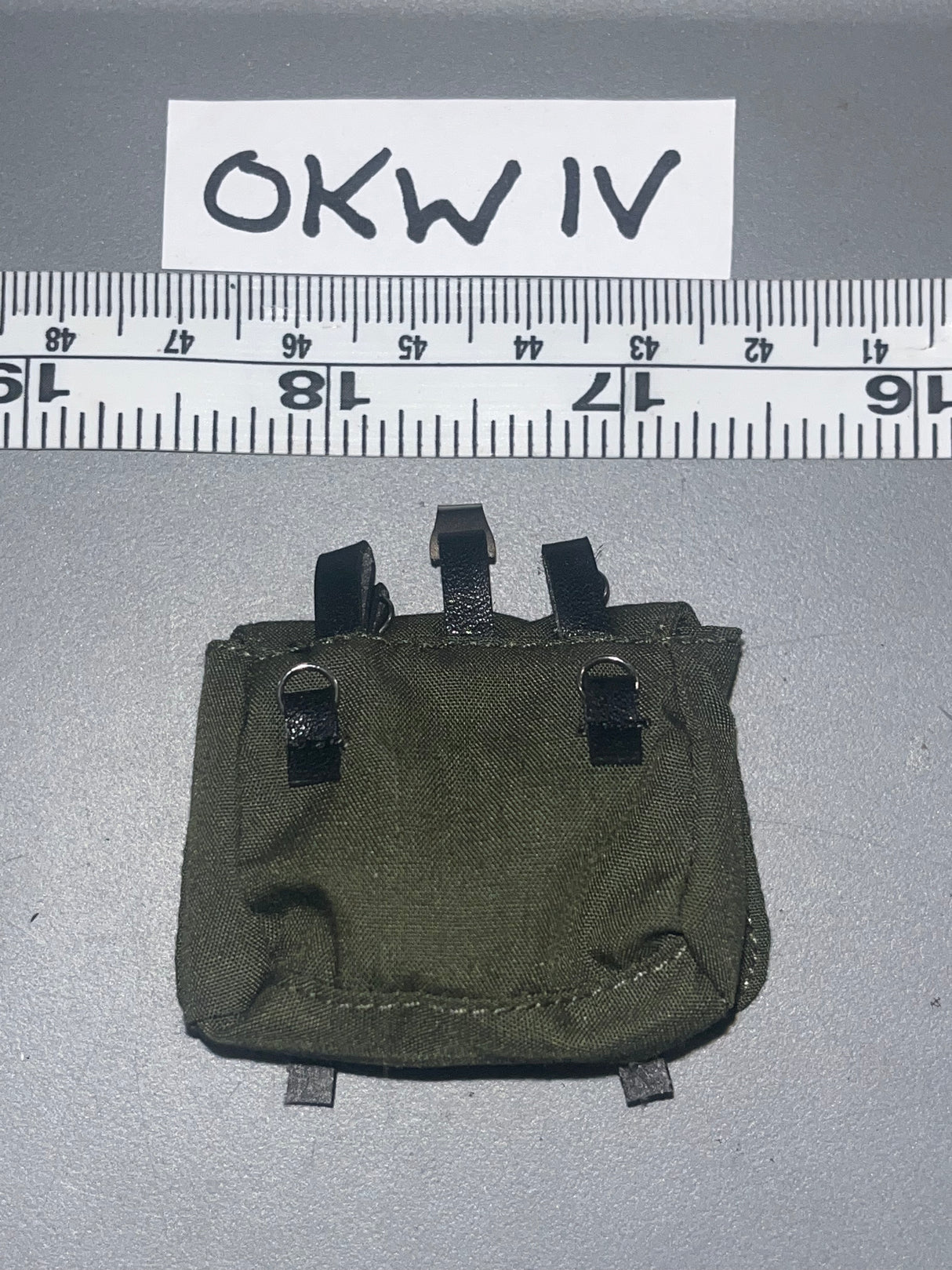 1/6 Scale WWII German Bread Bag - MG-42 Gunner Facepool