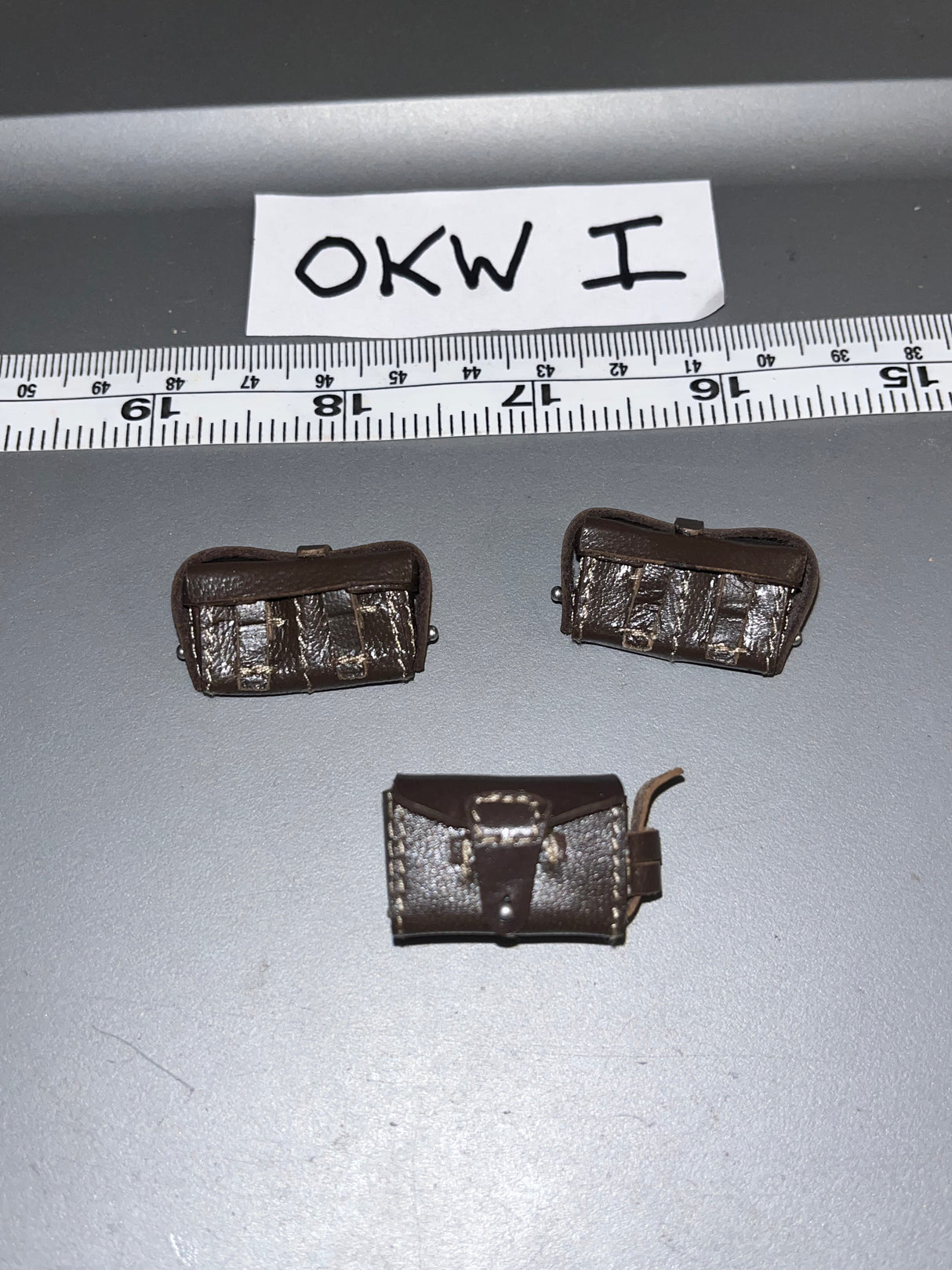 1/6 Scale WWII Japanese Leather Rifle Pouches  - IQO 104966