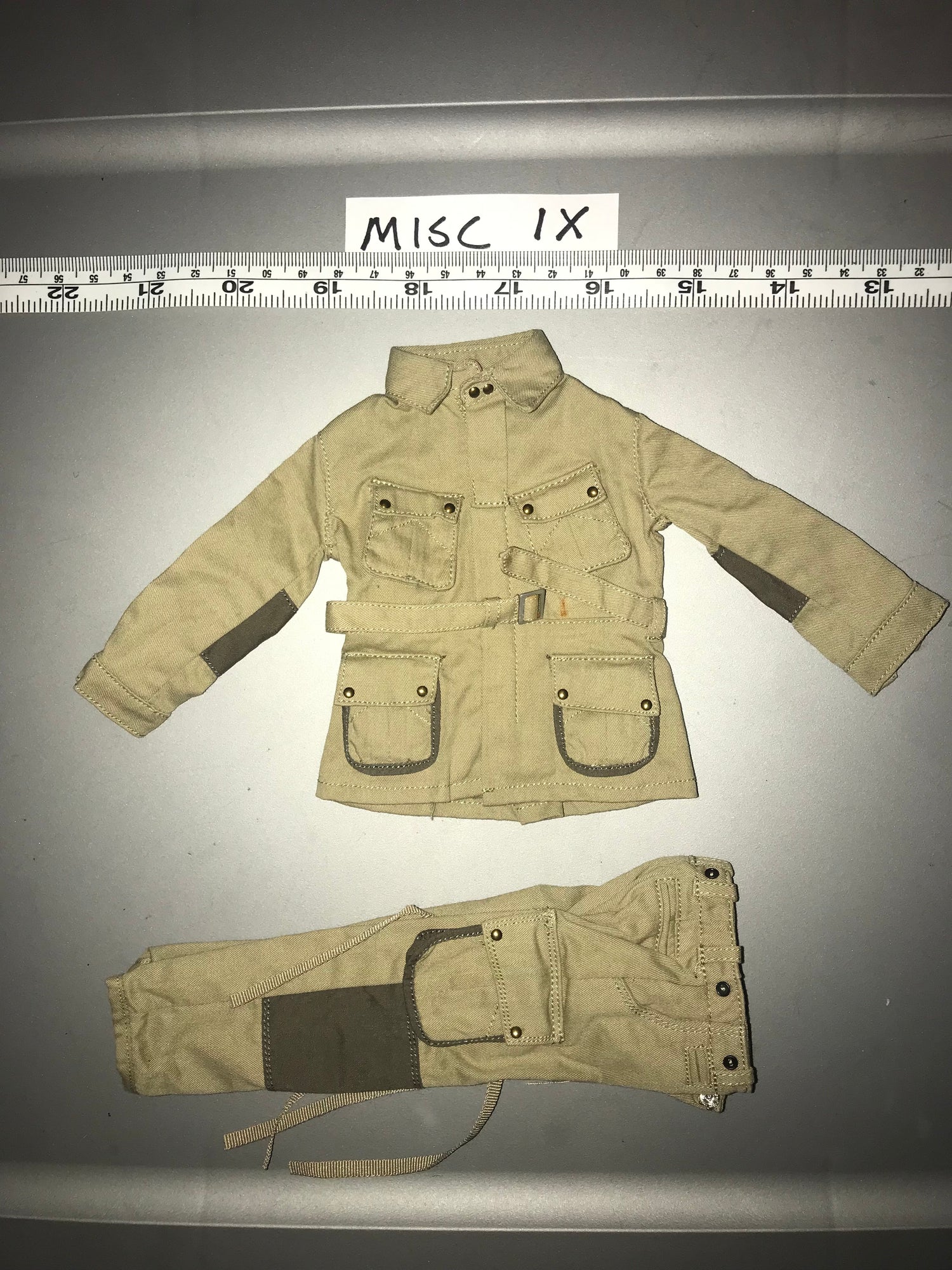 1:6 Scale WWII US Paratrooper Uniform 111458