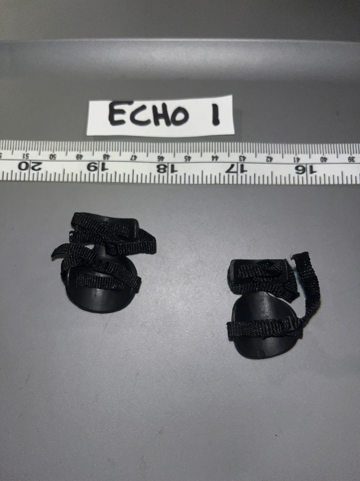 1:6 Scale Modern Era Knee Pads 104606