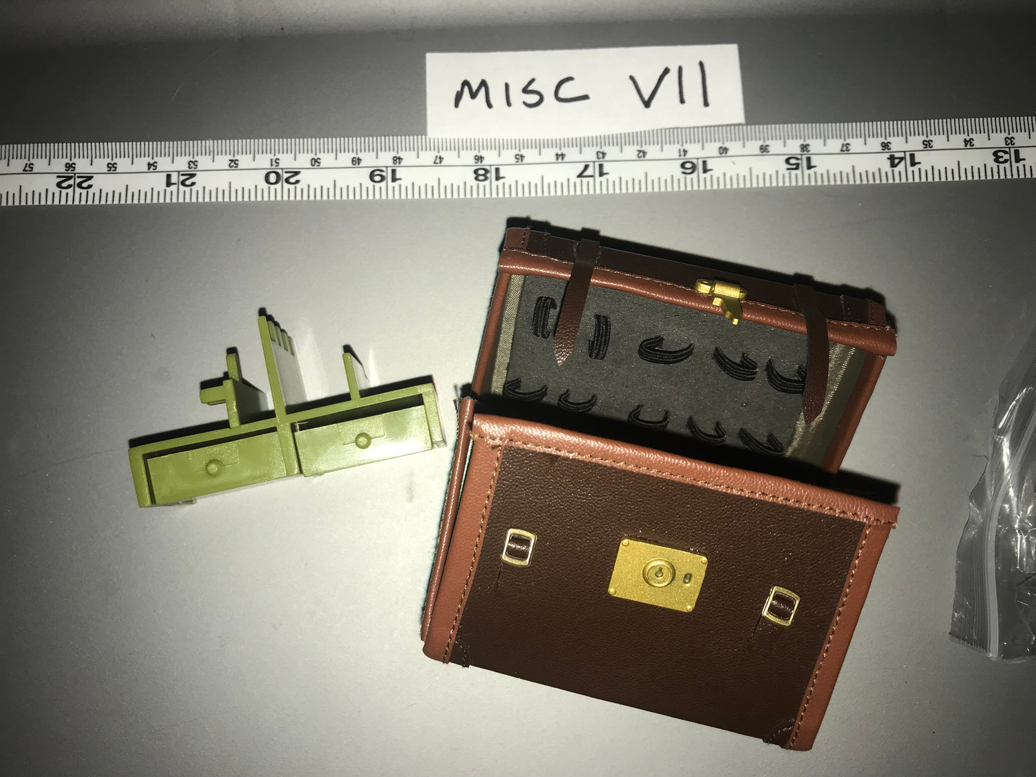 1:6 Modern Era Leather Gun Tool Case - Diorama Item - Redman Leon