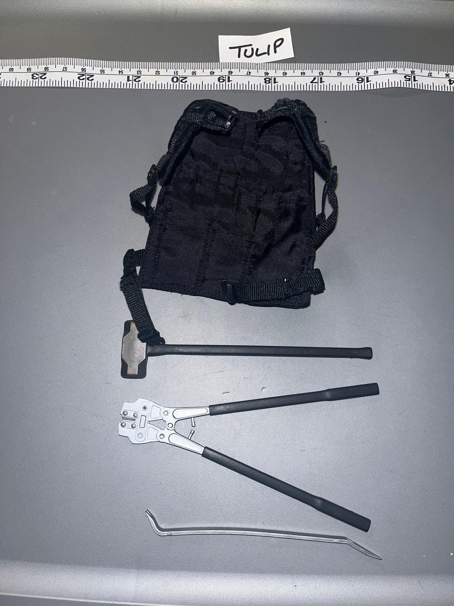 1:6 Scale Modern Police Entry Tool Set