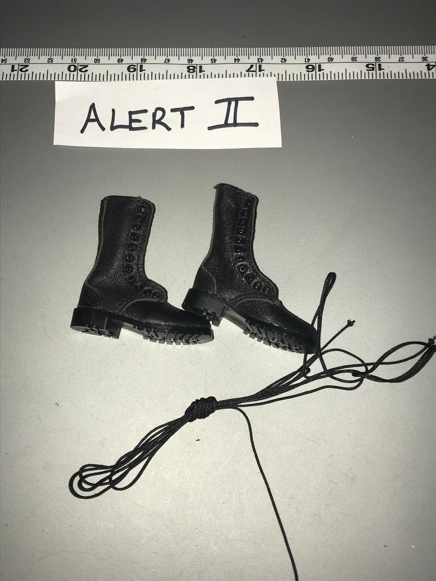 1:6 Scale Modern British Cold War High Top Leather Boots 110338.