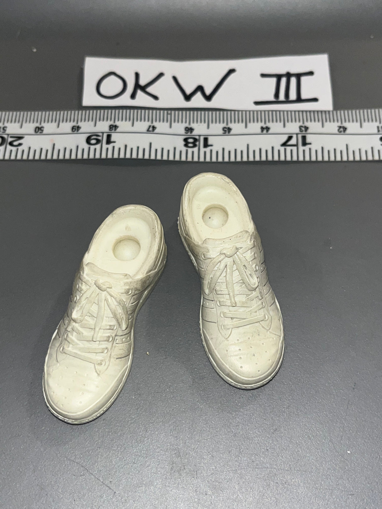 1:6 Scale Modern Era Tennis Shoes - Beverly Hills Cop