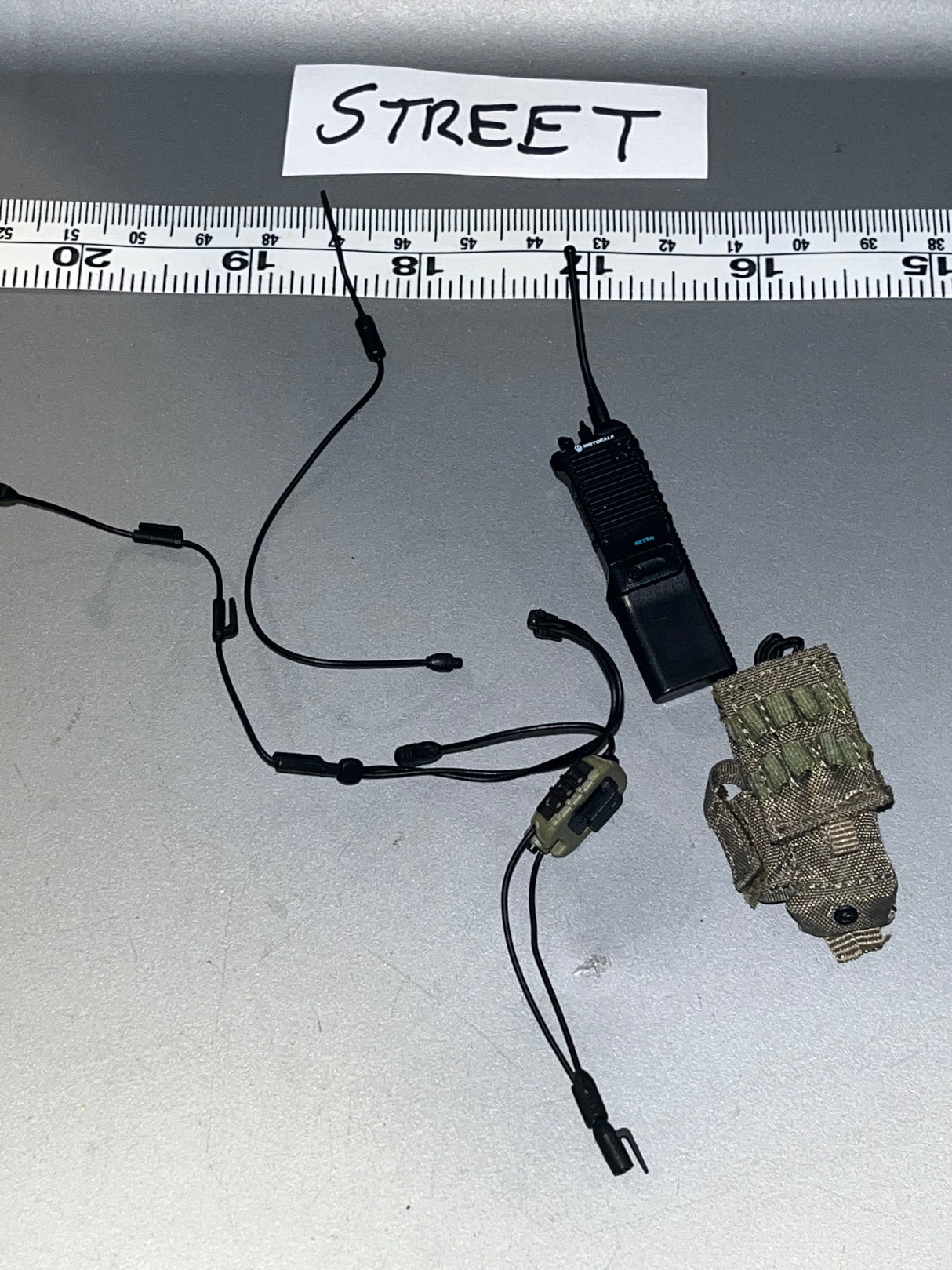 1:6 Modern Radio 106437