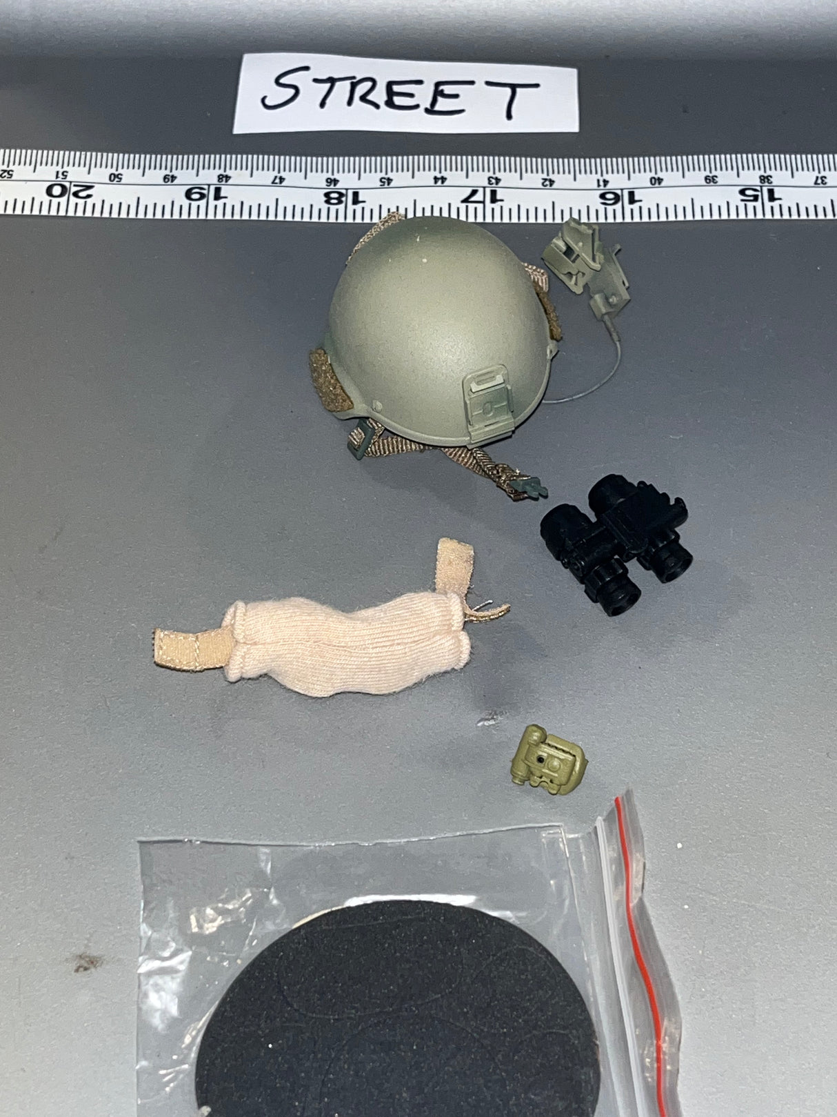 1/6 Scale Modern Era Police Helmet  106442