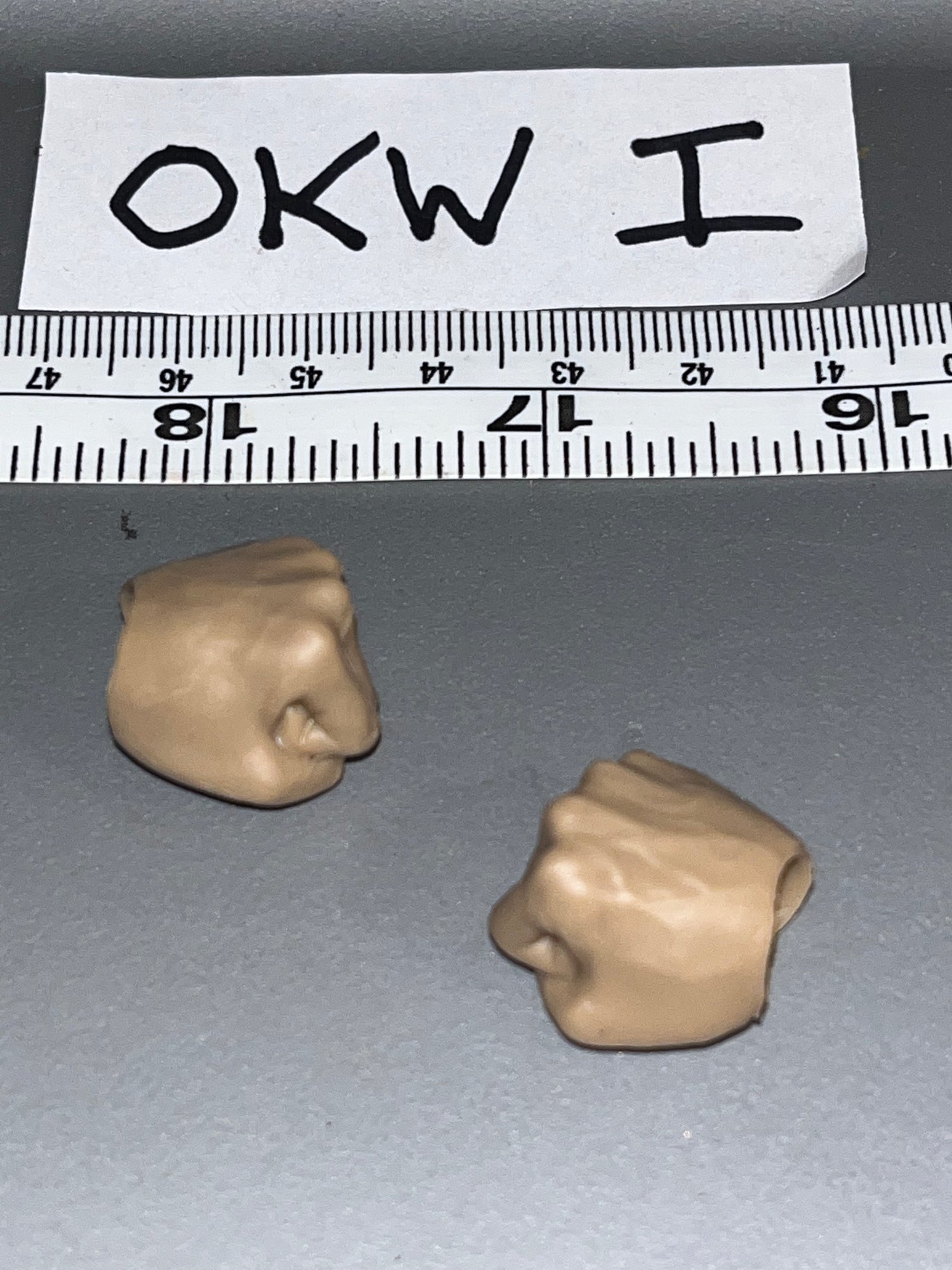 1/6 Scale WWII Japanese Hand Set 104981