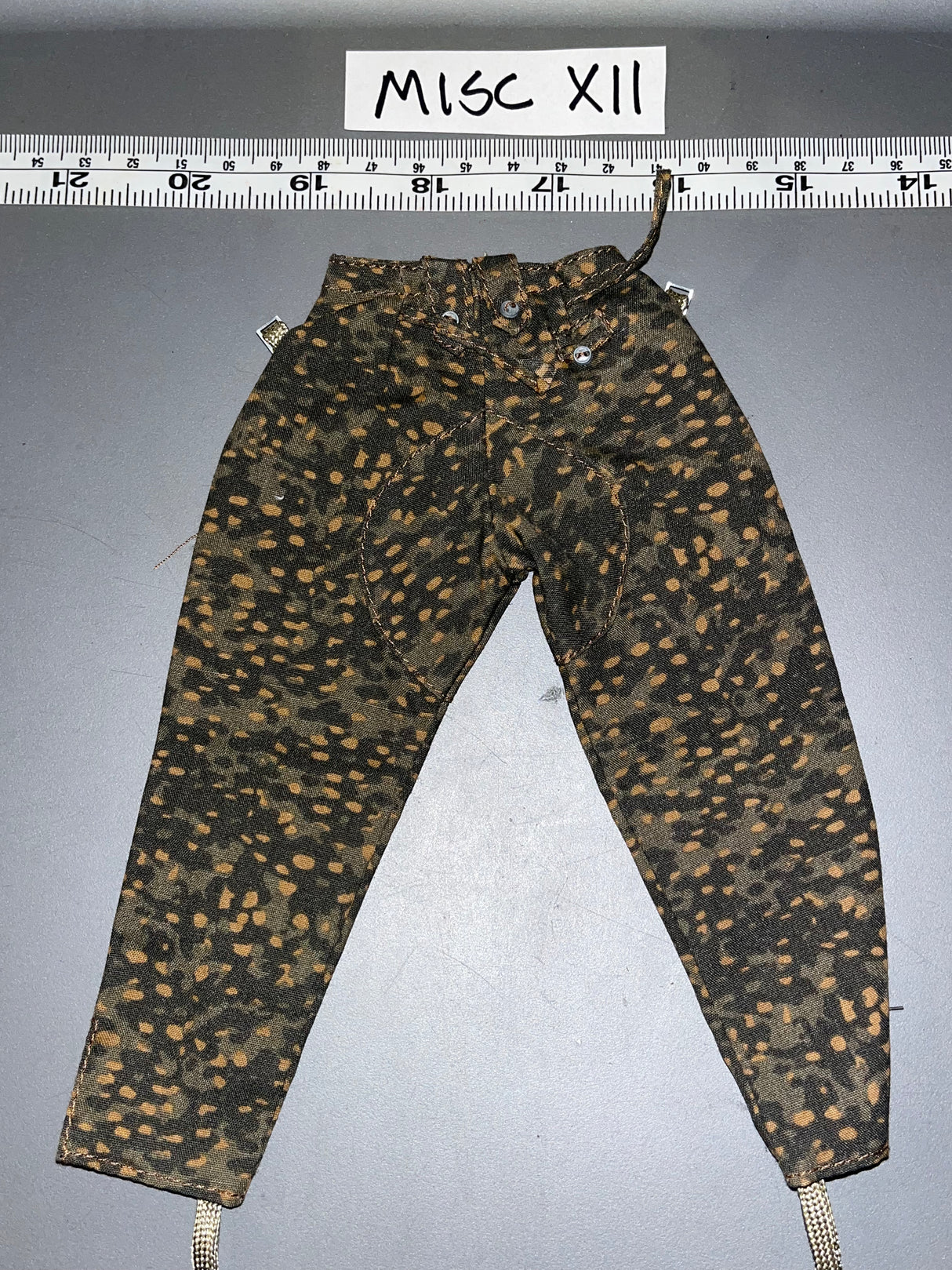 1:6 WWII German Polyspot Camouflage M-44 Pants 105663