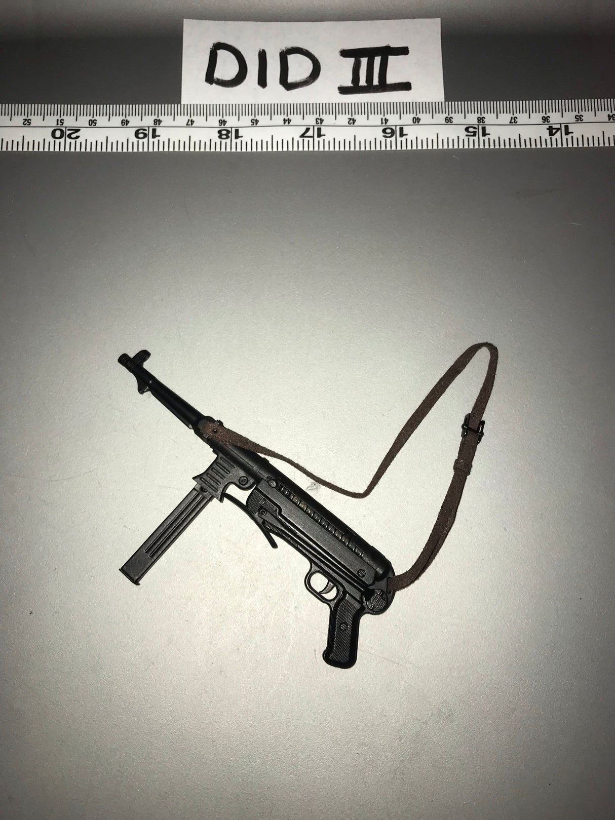 1/6 WWII German Metal MP-40 Submachine Gun 110938