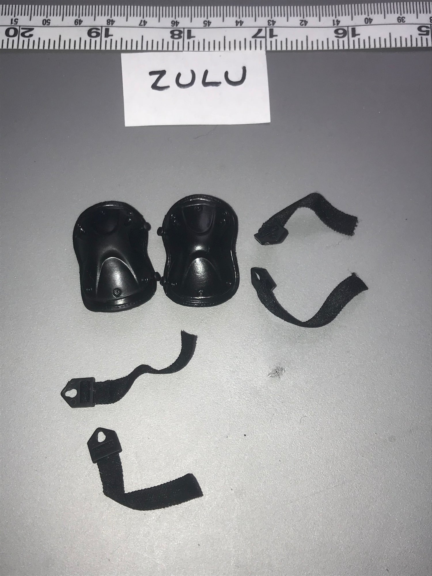 1/6 Scale Modern Era Knee Pads 111896