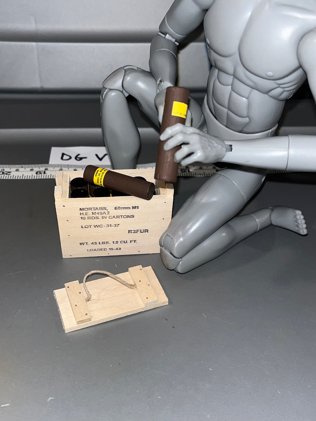 1/6 Scale WWII US 60mm Mortar Ammunition Crate with Ammunition Tubes